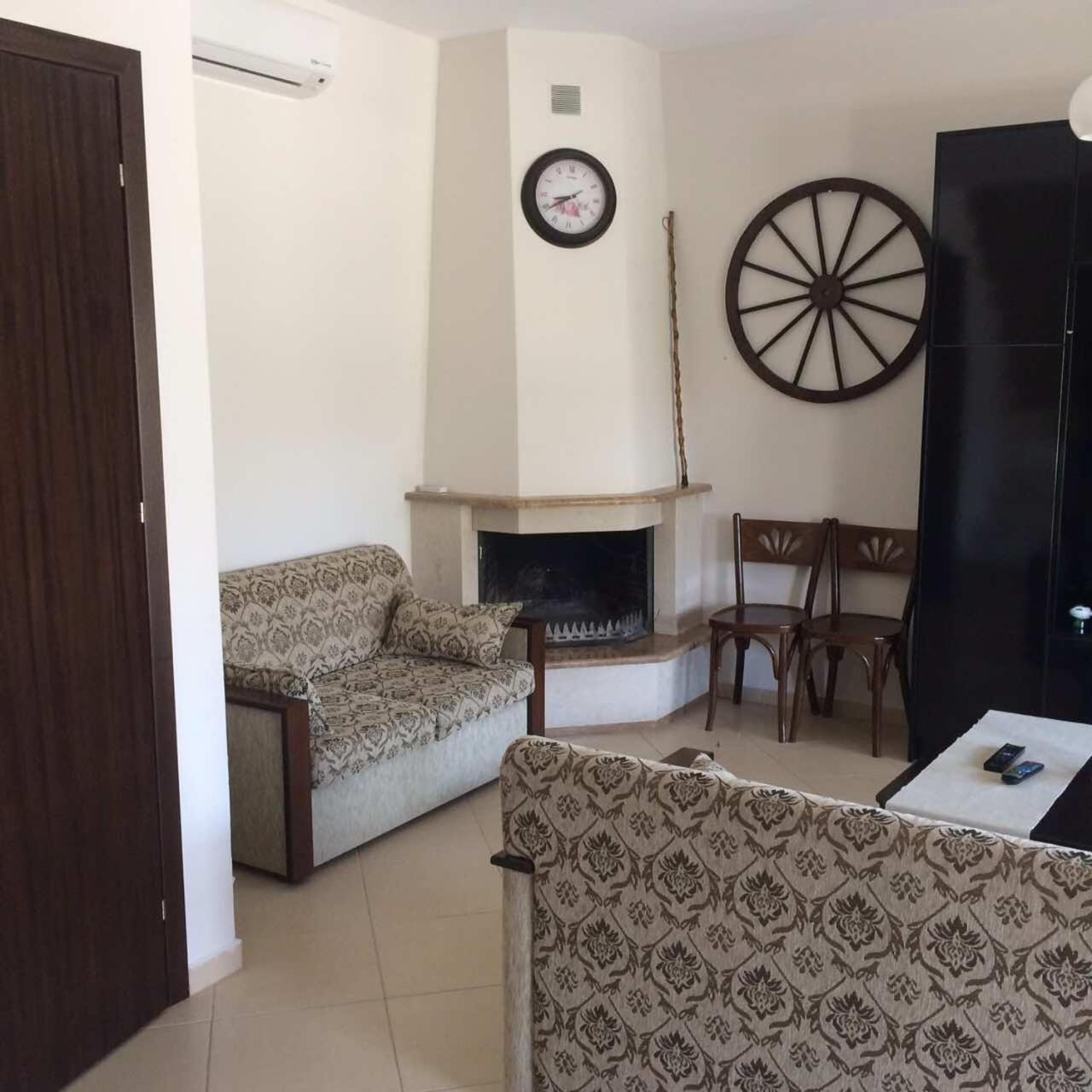 Eliott Cottage
