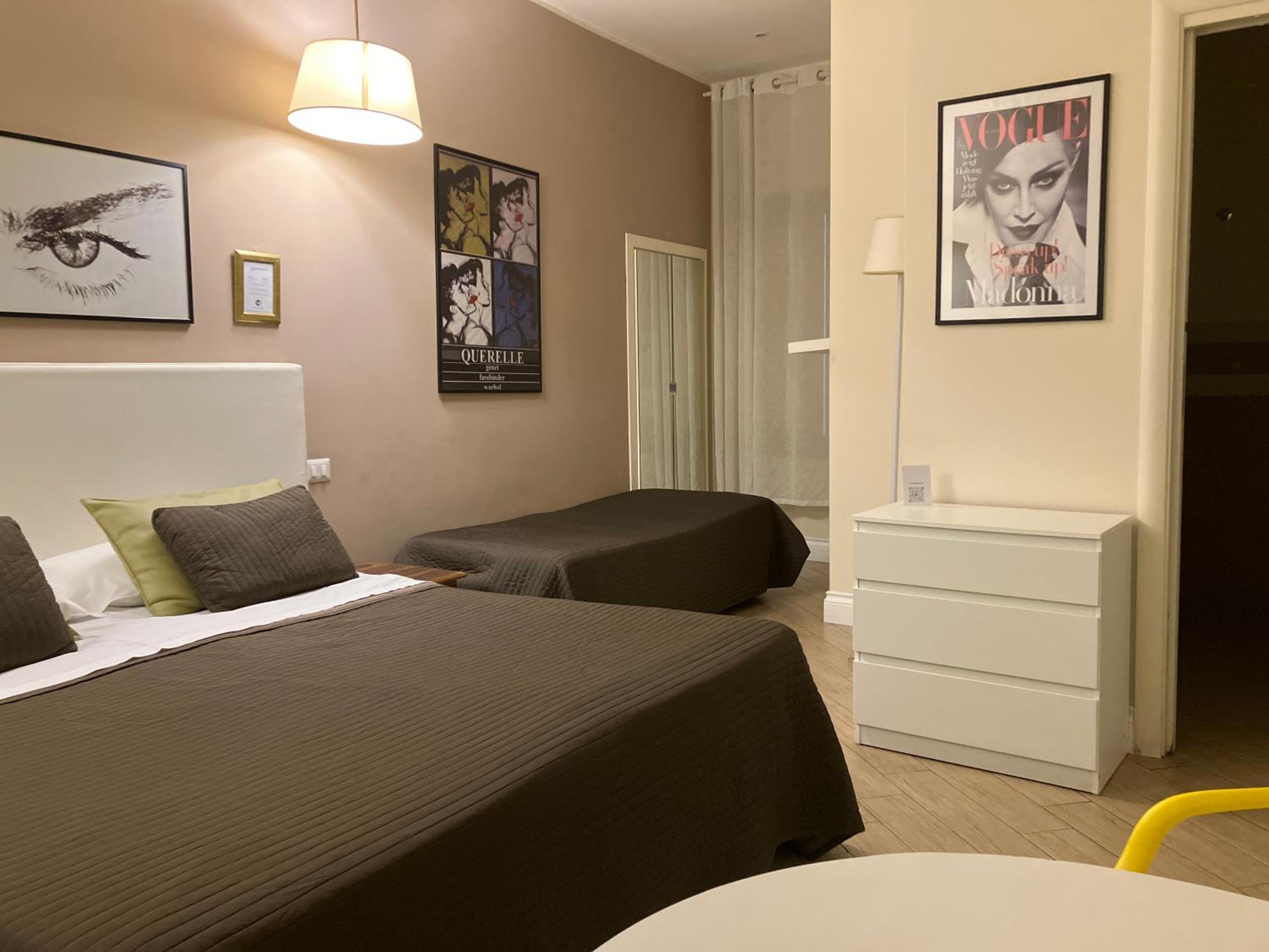 hotel room