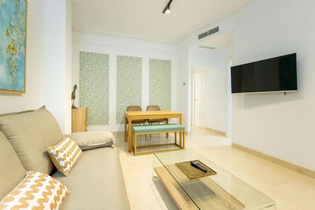 Imperial Central Suite by Valcambre