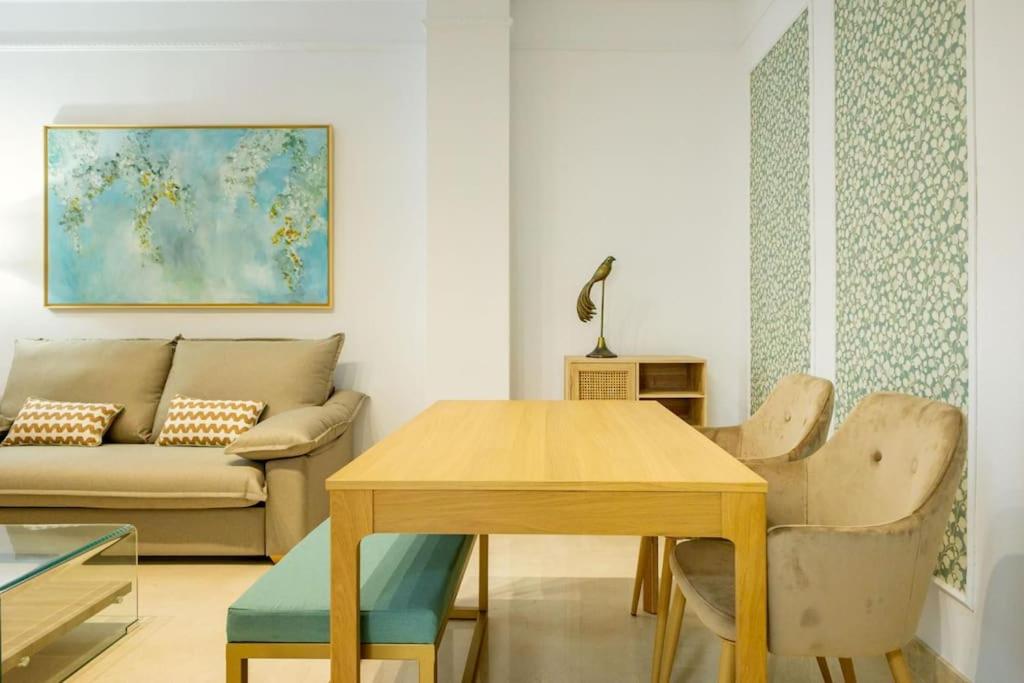 Imperial Central Suite by Valcambre