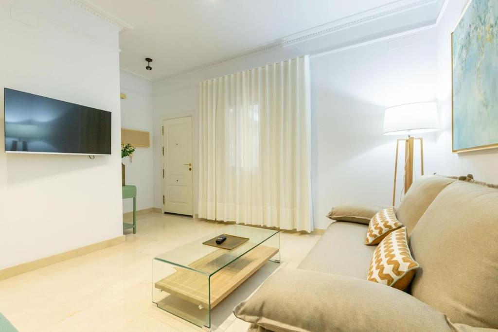 Imperial Central Suite by Valcambre