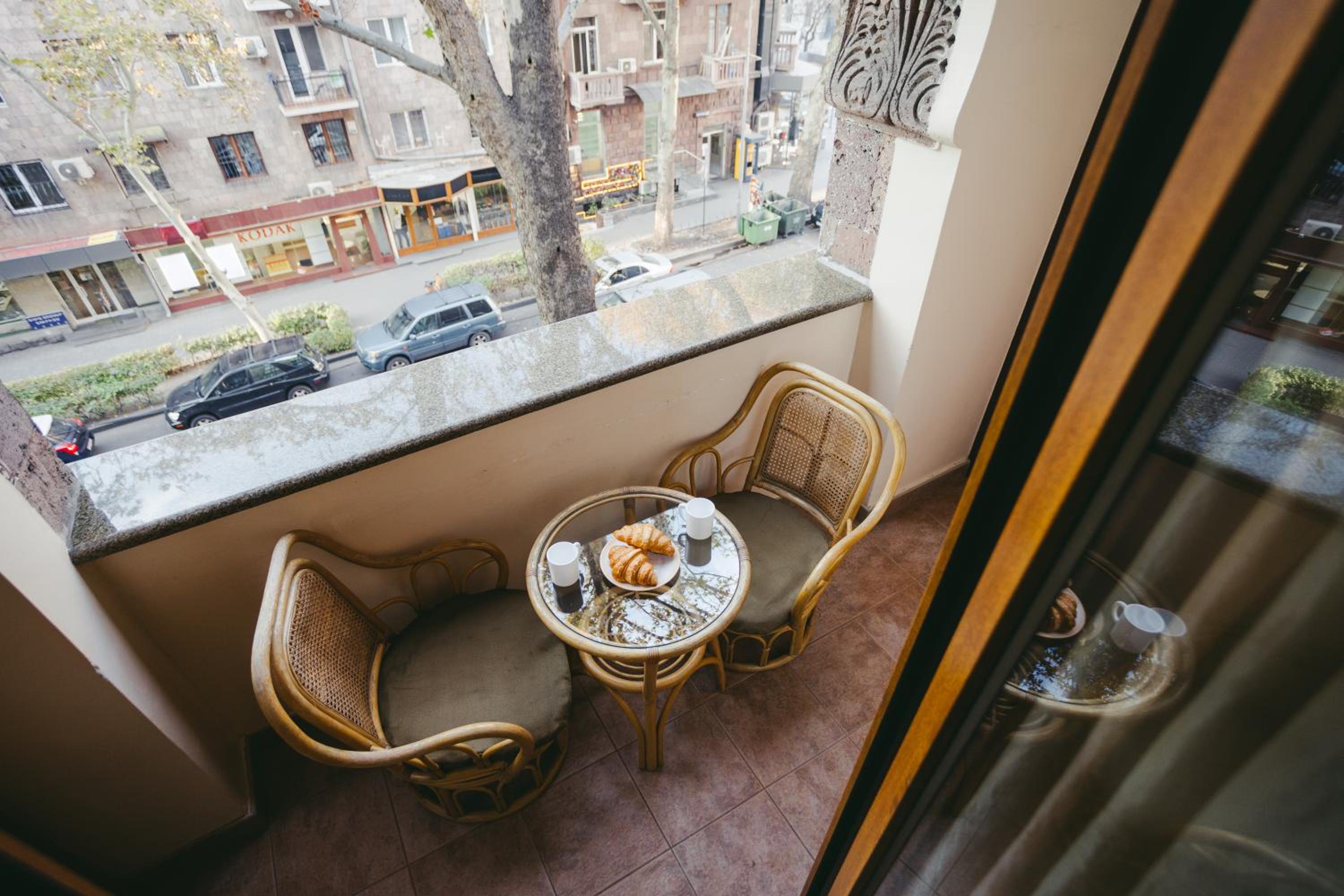 Apartment KeyGo #0035 is the key to the center of Yerevan