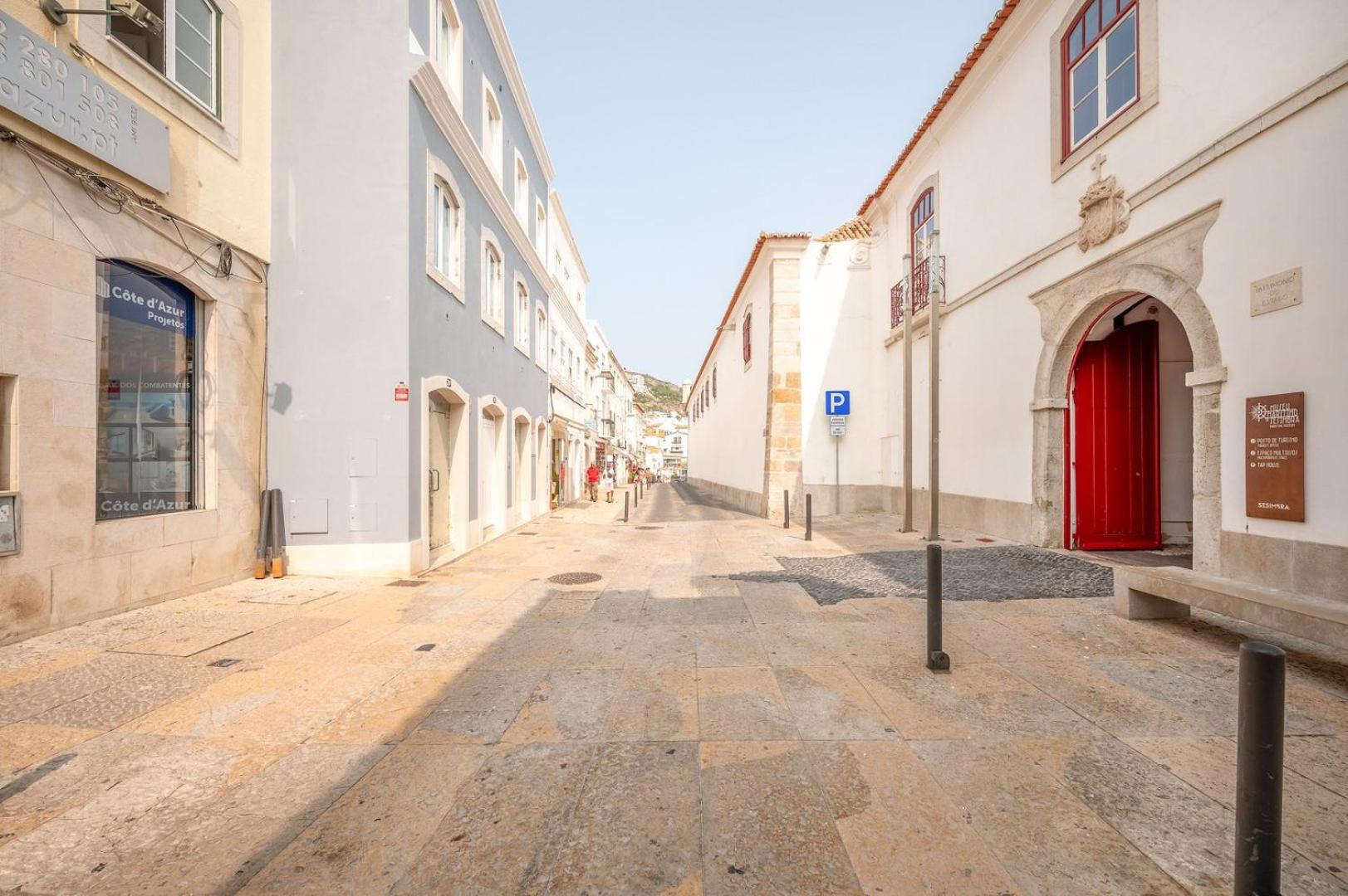 GuestReady - Beachfront dream in Sesimbra view 4