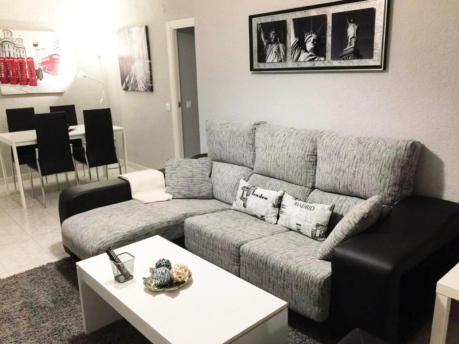 Amplio piso a 10 min de Salamanca by beBalmy