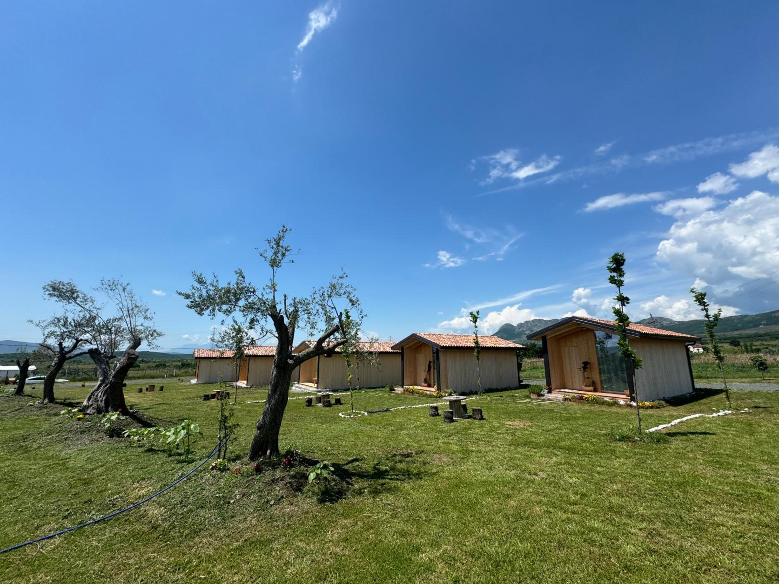 Fishta Guesthouse - Mrizi i Zanave