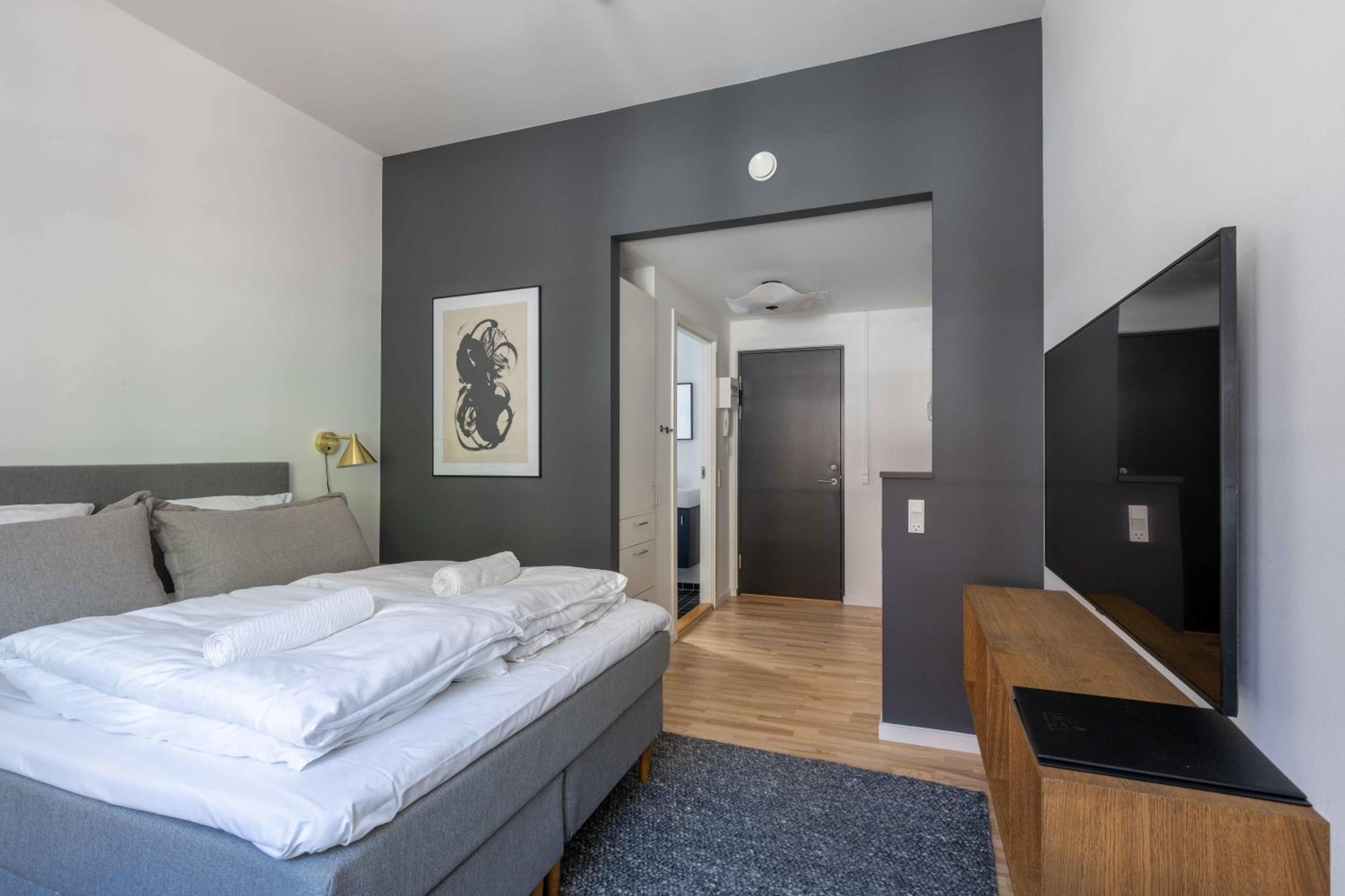 Perfect Couples Retreat in Urban Area