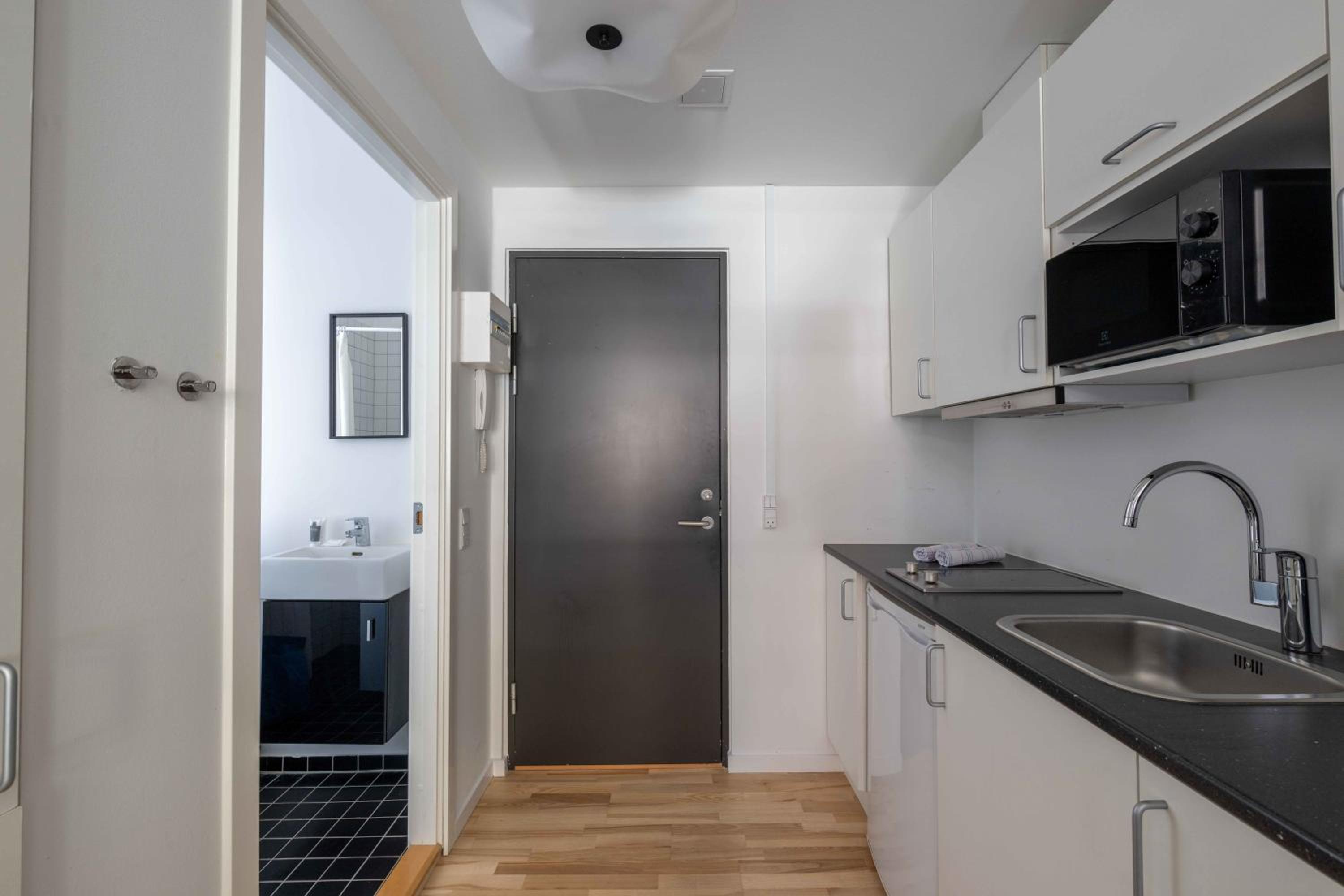 Perfect Couples Retreat in Urban Area
