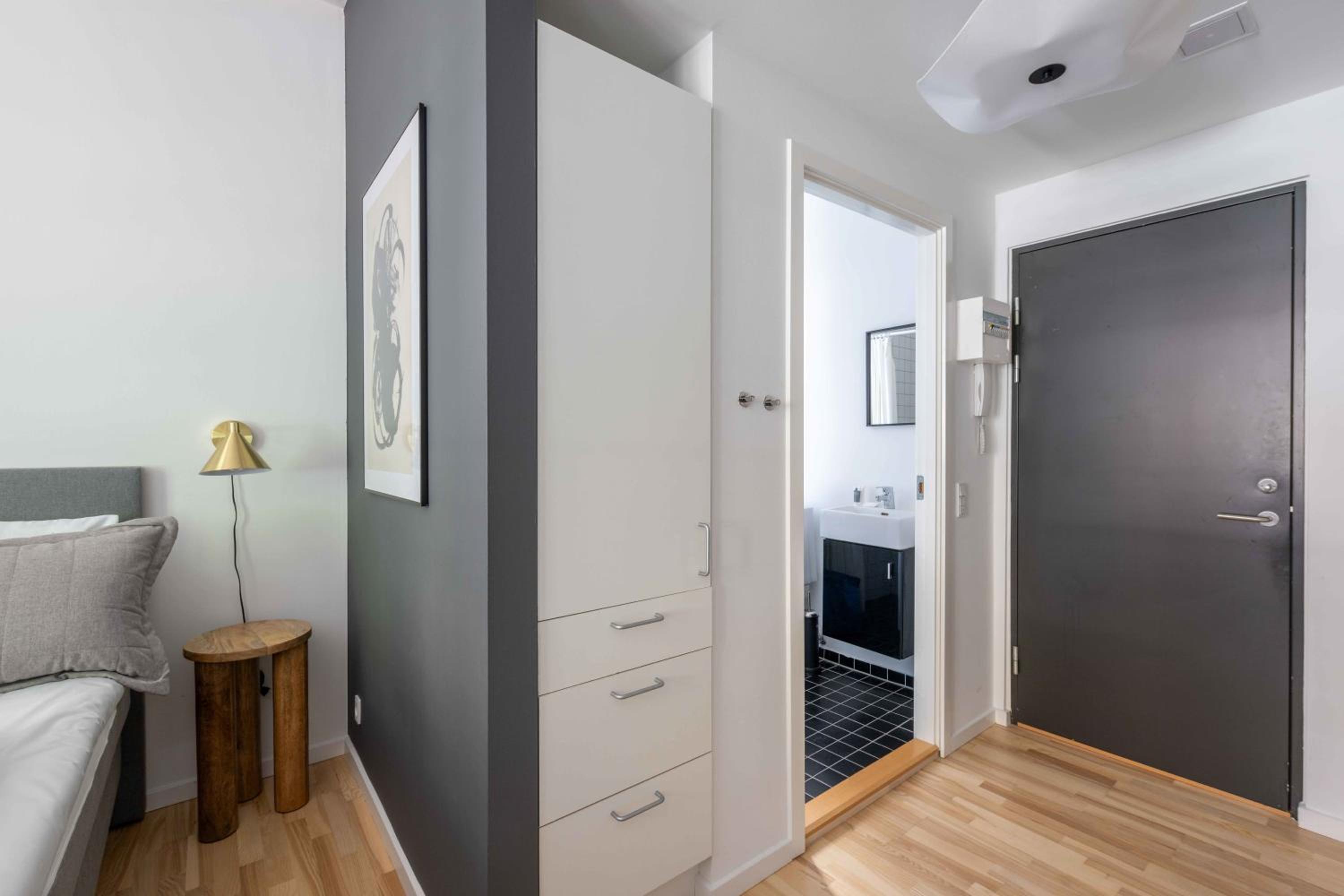 Perfect Couples Retreat in Urban Area