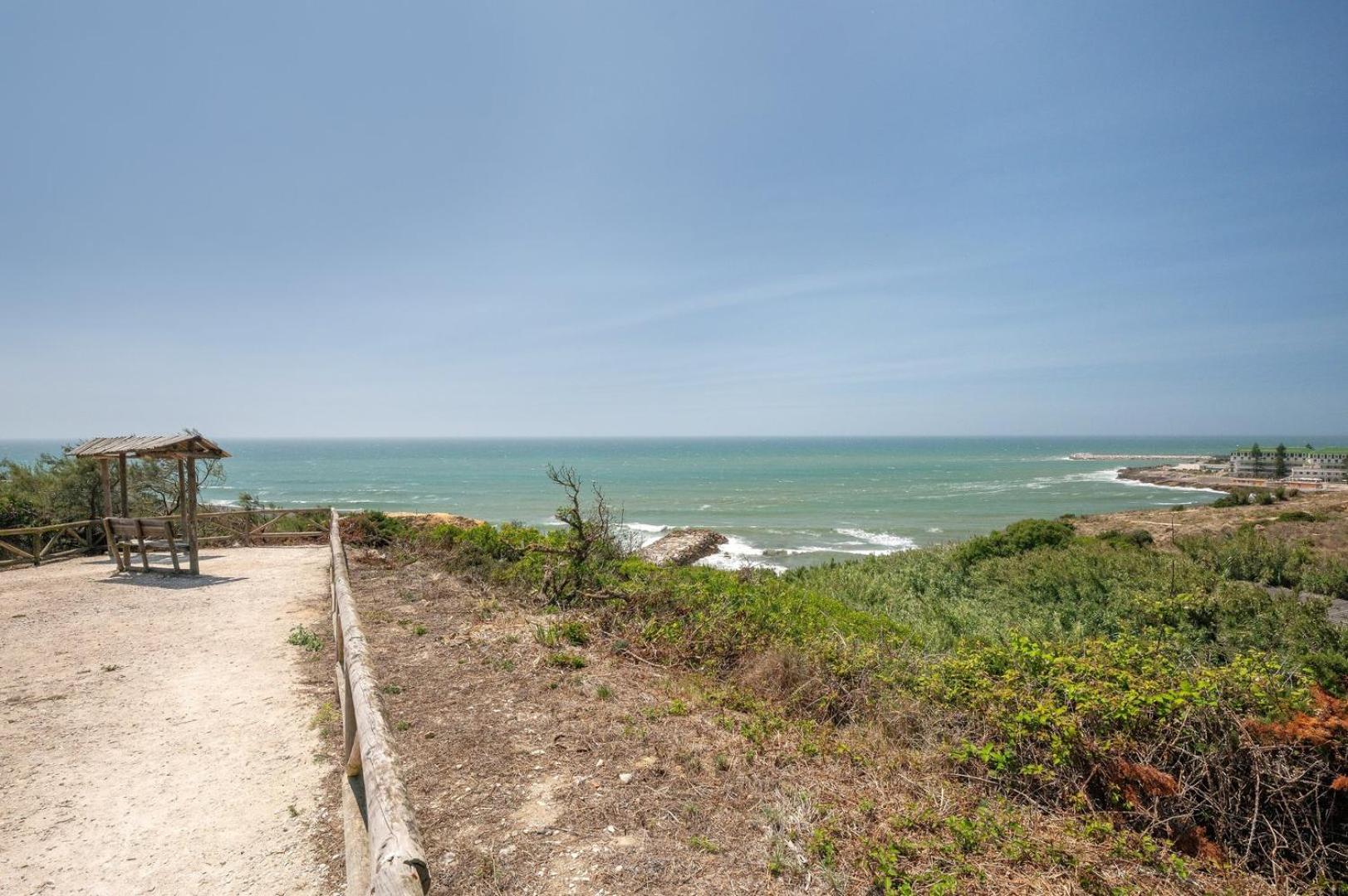 GuestReady - Floral Ericeira residence view 2