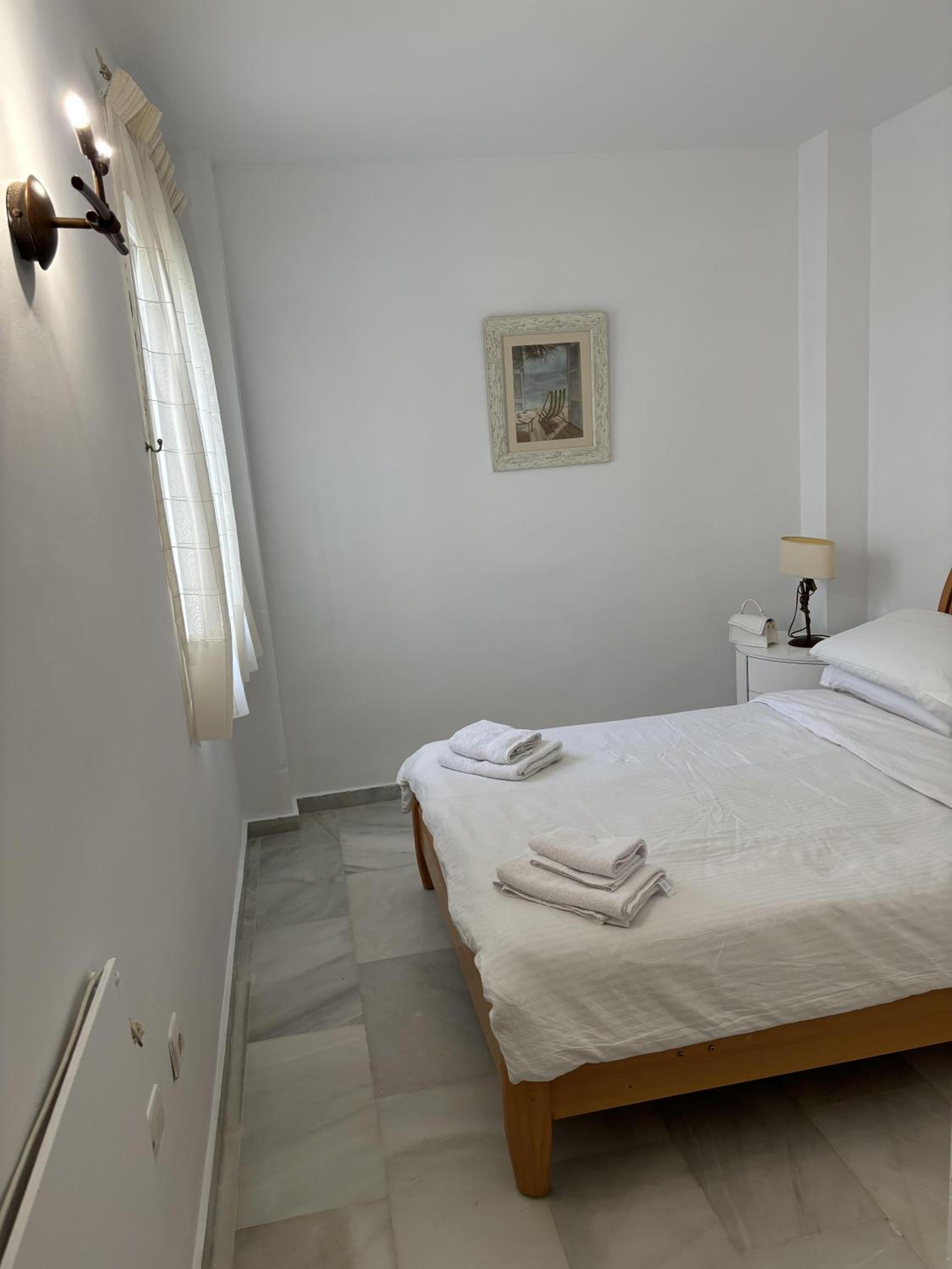 Beach Apartment - Sleeps 6 Pool & Private Terrace