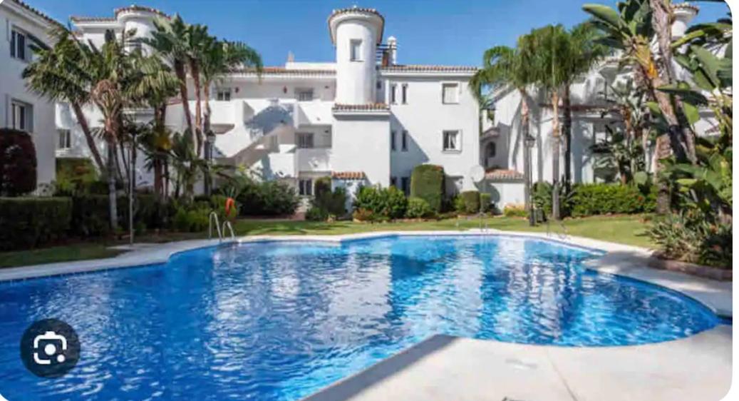 Beach Apartment - Sleeps 6 Pool & Private Terrace