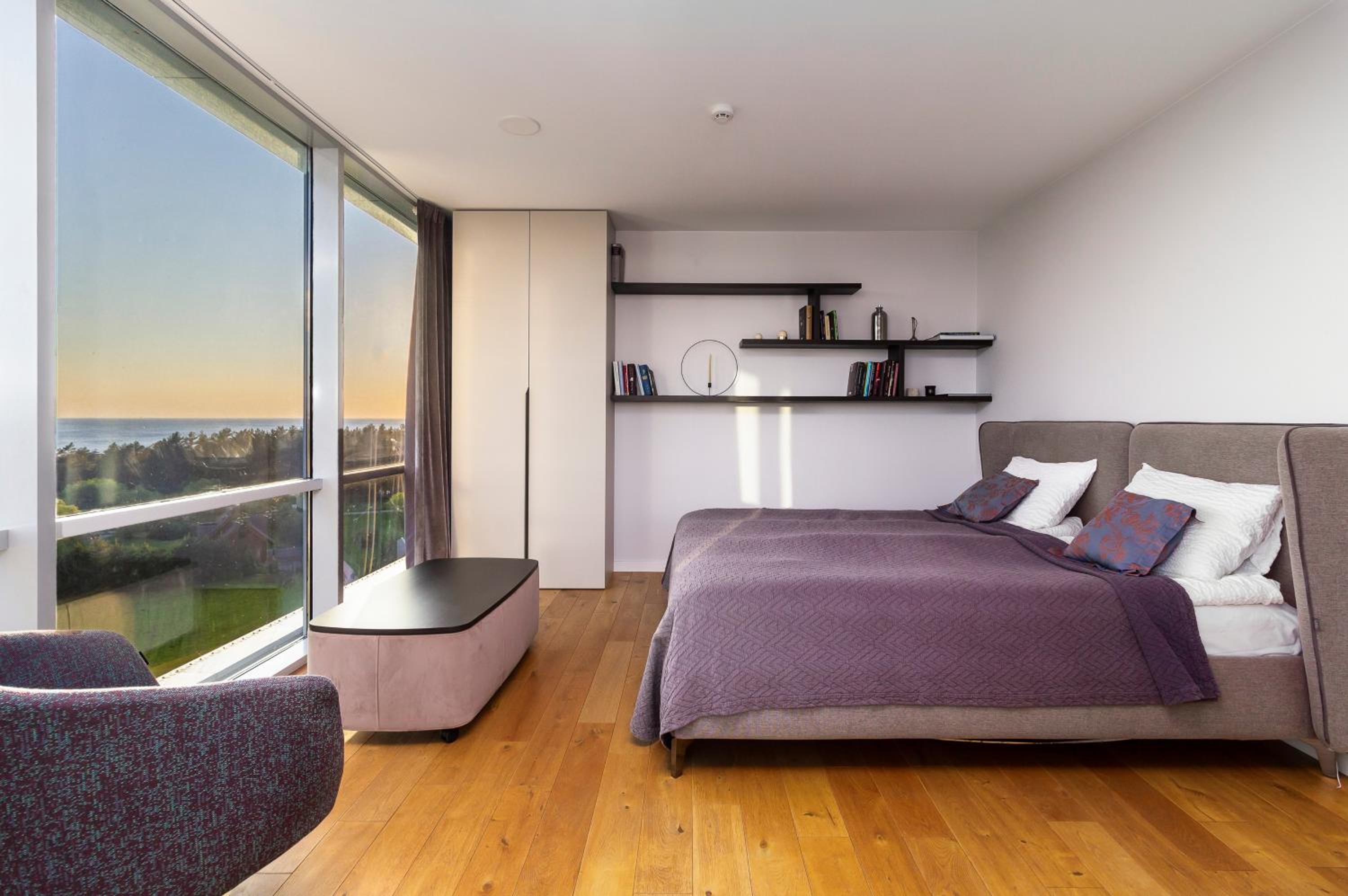 Elija Penthouse with Sea View & Terrace - Near Beach - Free Parking