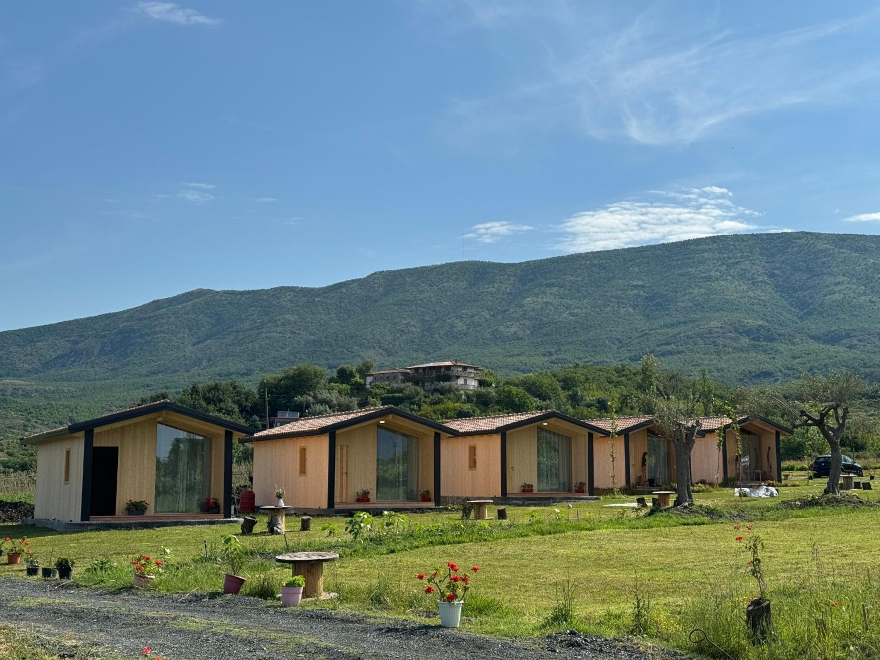 Fishta Guesthouse - Mrizi i Zanave