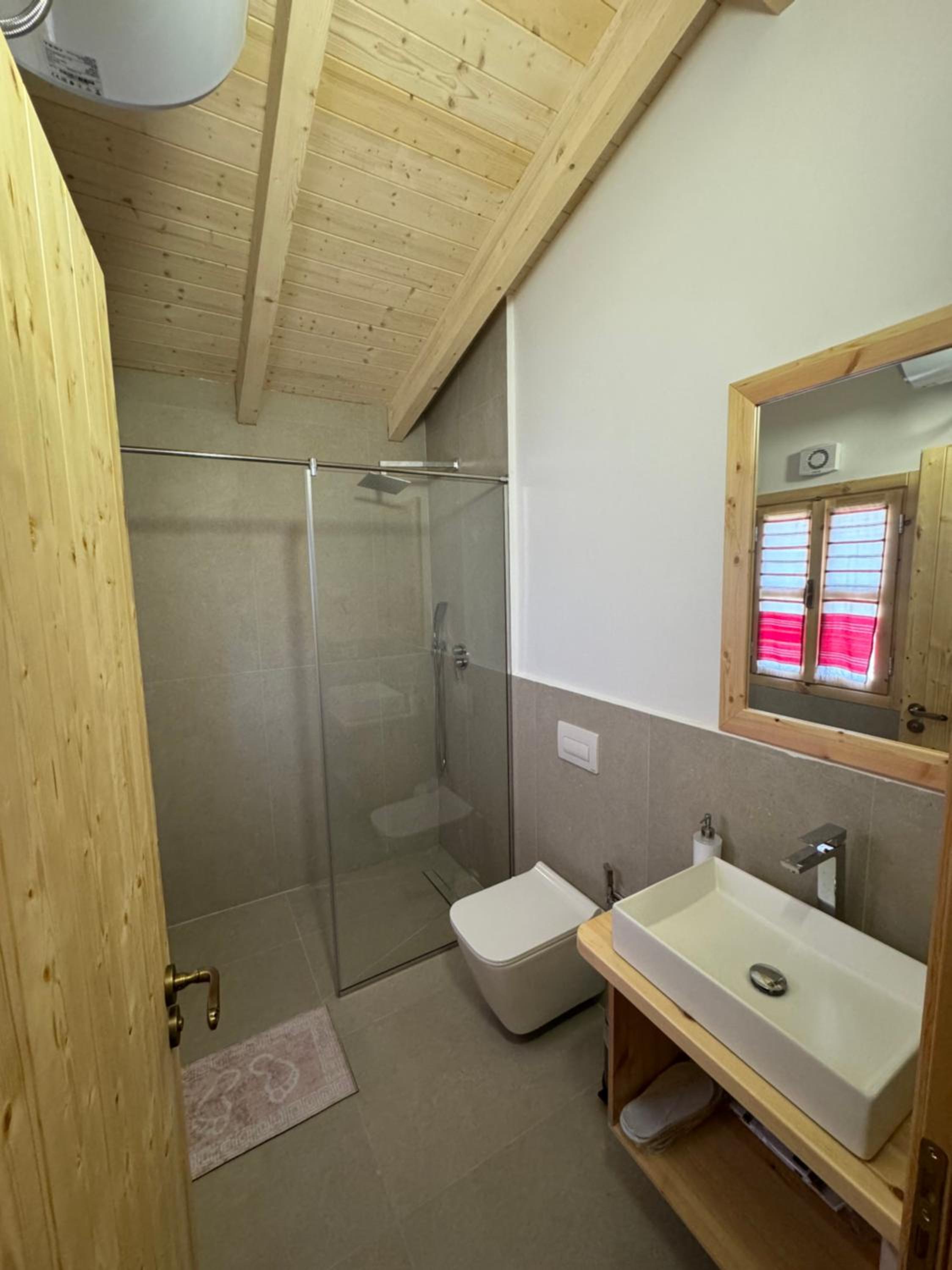 Fishta Guesthouse - Mrizi i Zanave