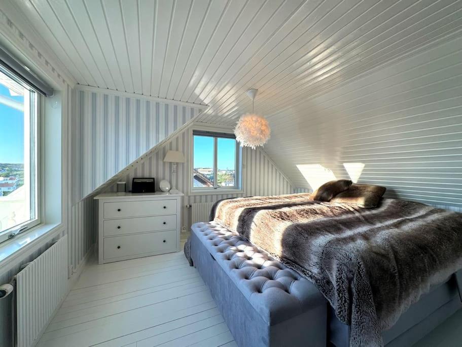 Centralt belägen villa i Kungshamn med hög standard!