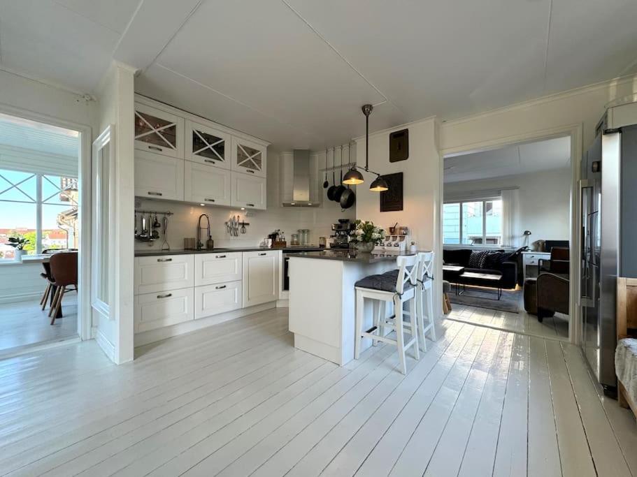 Centralt belägen villa i Kungshamn med hög standard!