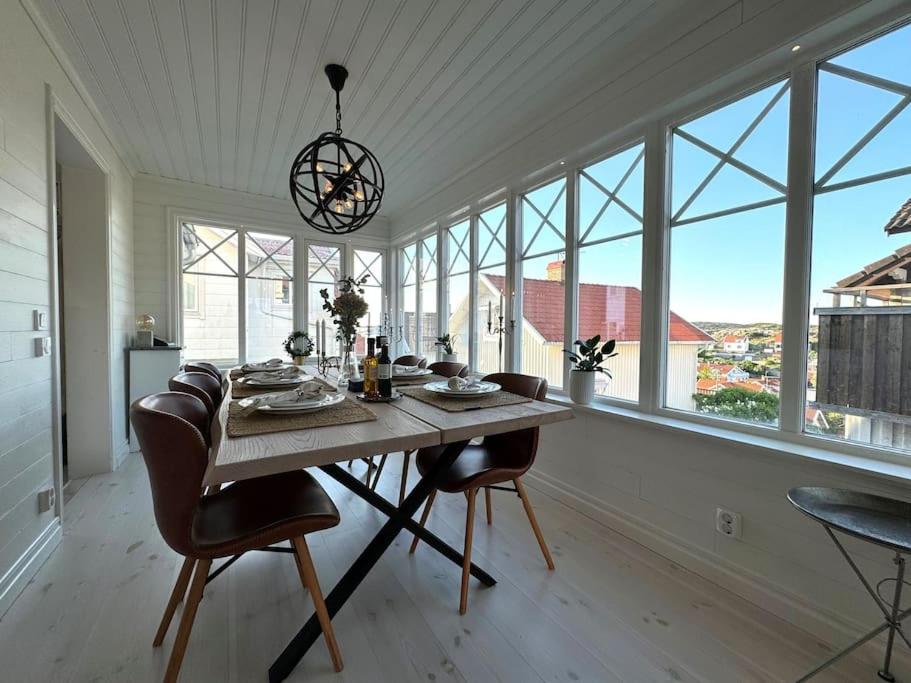 Centralt belägen villa i Kungshamn med hög standard!