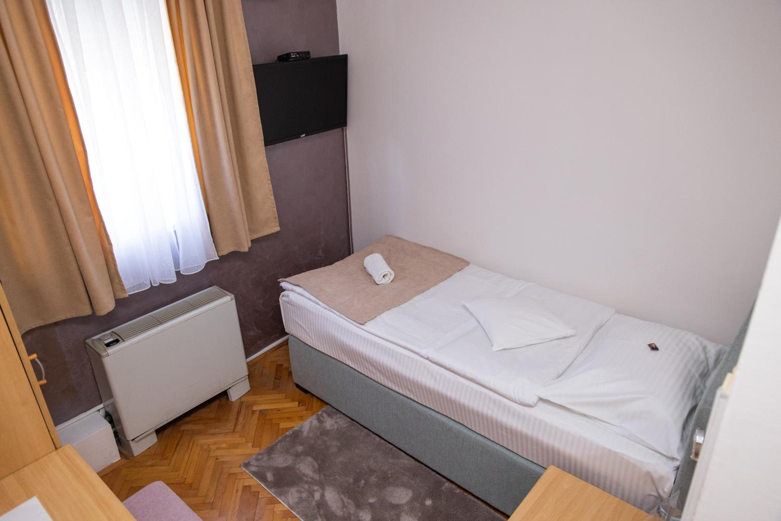 Motel New Sanatron