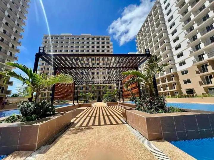 Cozy Condo near Airport with Pool and Ocean View view 4