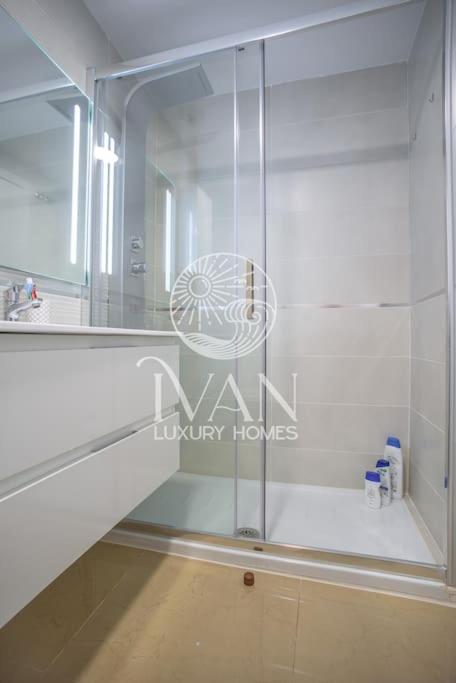 Casa Arman Ivan Luxury Homes 1ªPta Norte 1ªLínea photo 4
