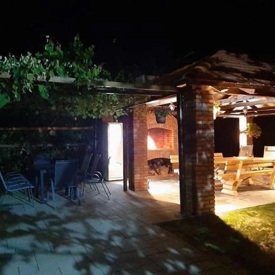 Vila Oaza mira