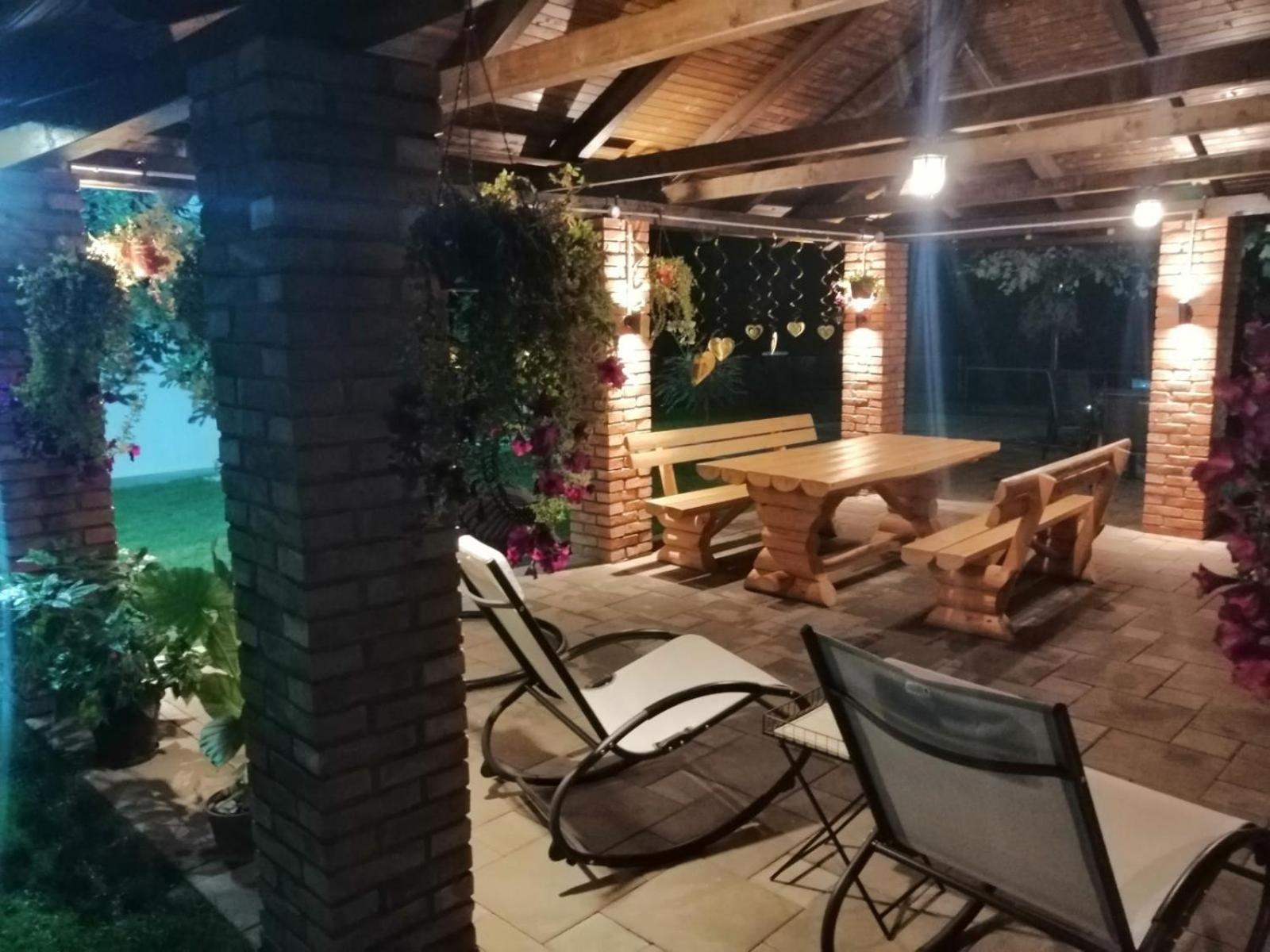 Vila Oaza mira