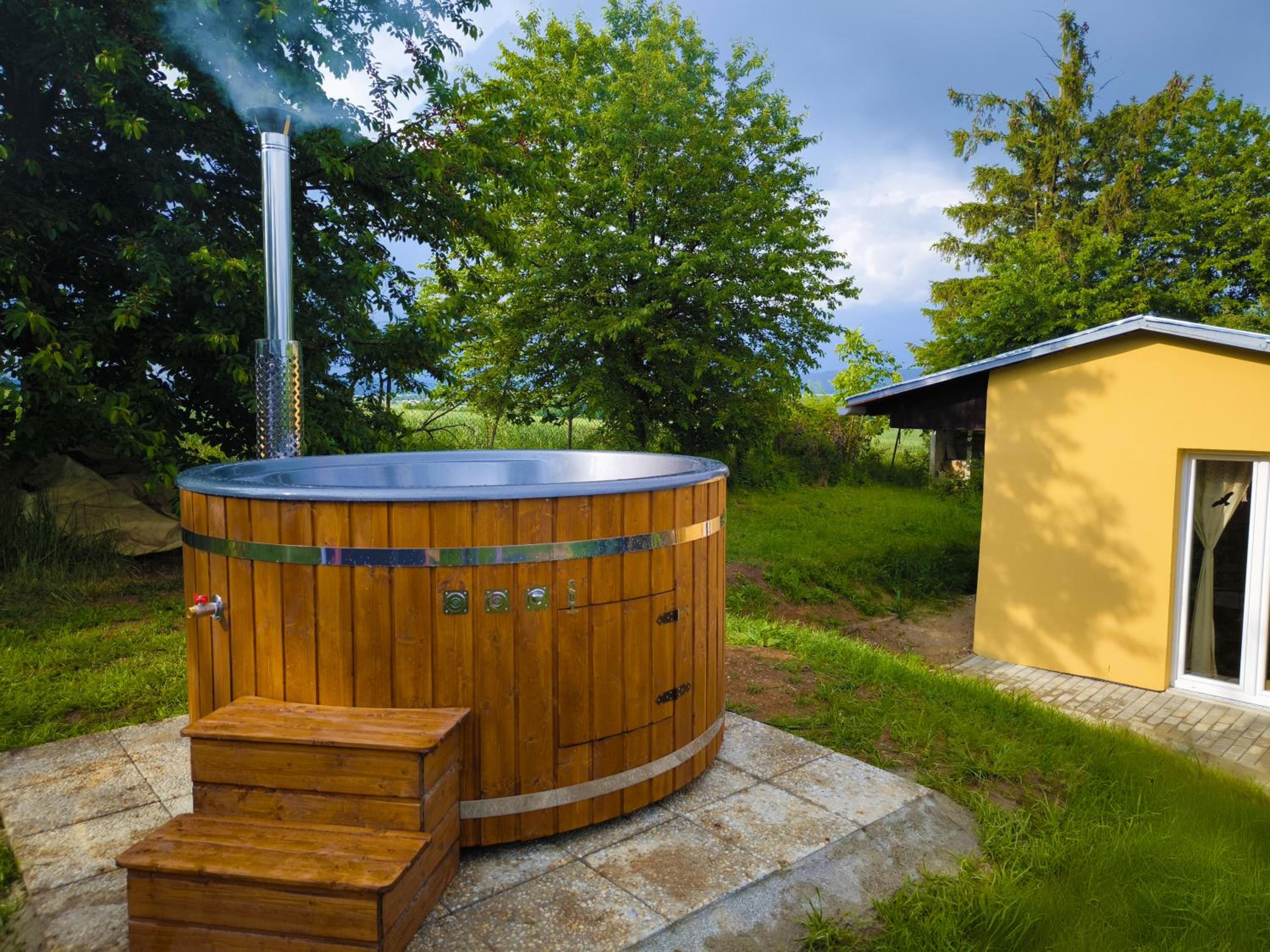 Ranch 66 - Wellness chata Arizona ve stylu Divokého Západu s koupacím sudem a saunou