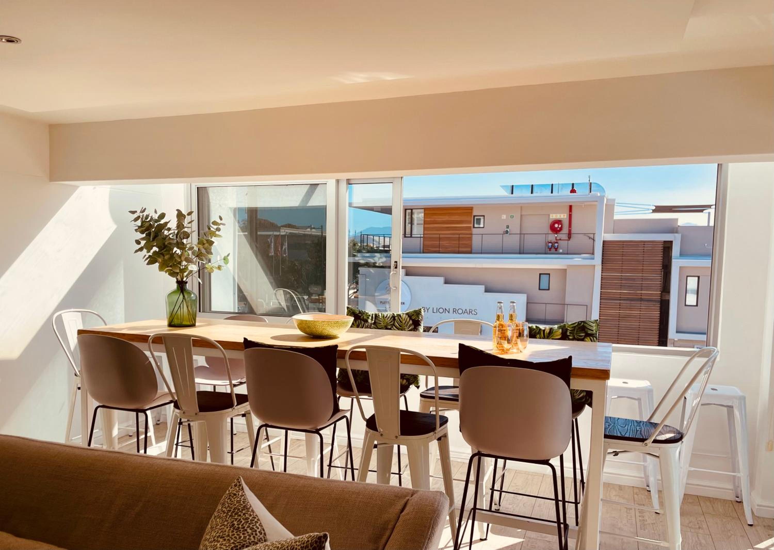 Hill Sea-View Apartment