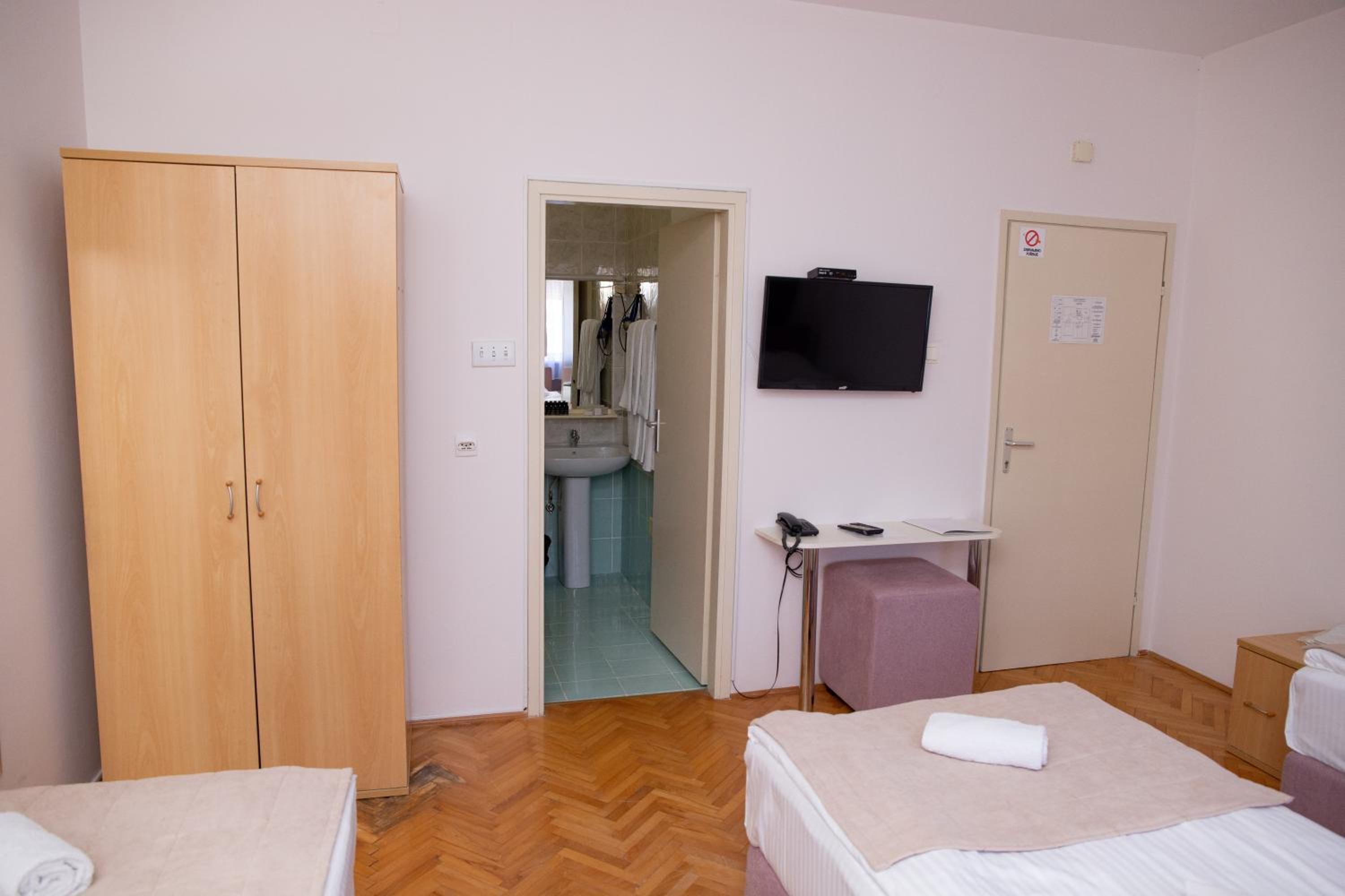 Motel New Sanatron