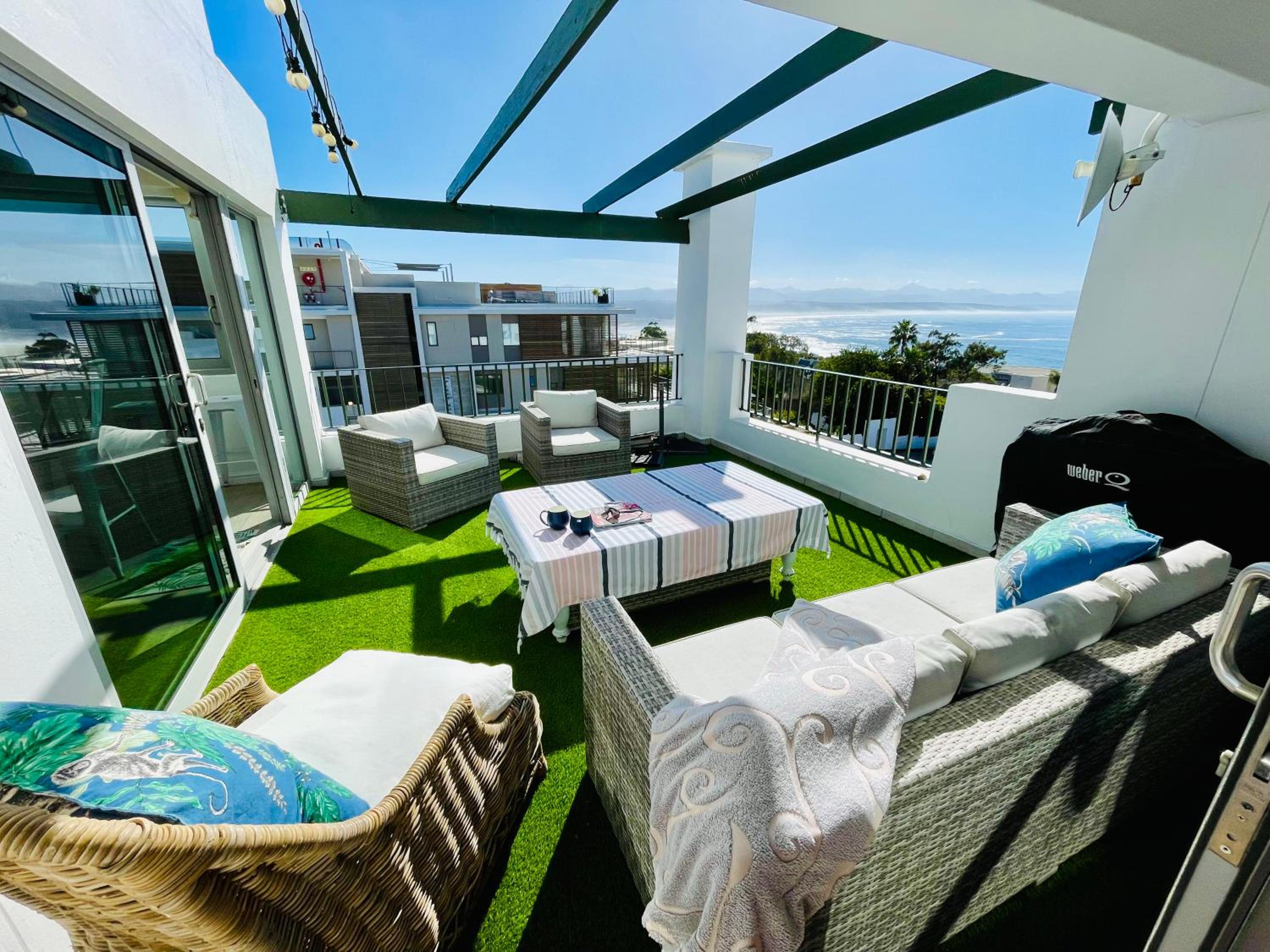 Hill Sea-View Apartment