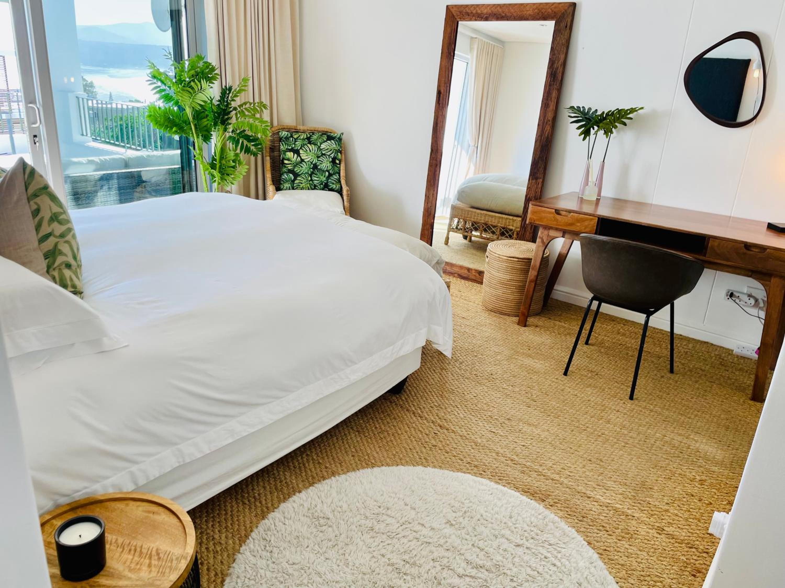 Hill Sea-View Apartment