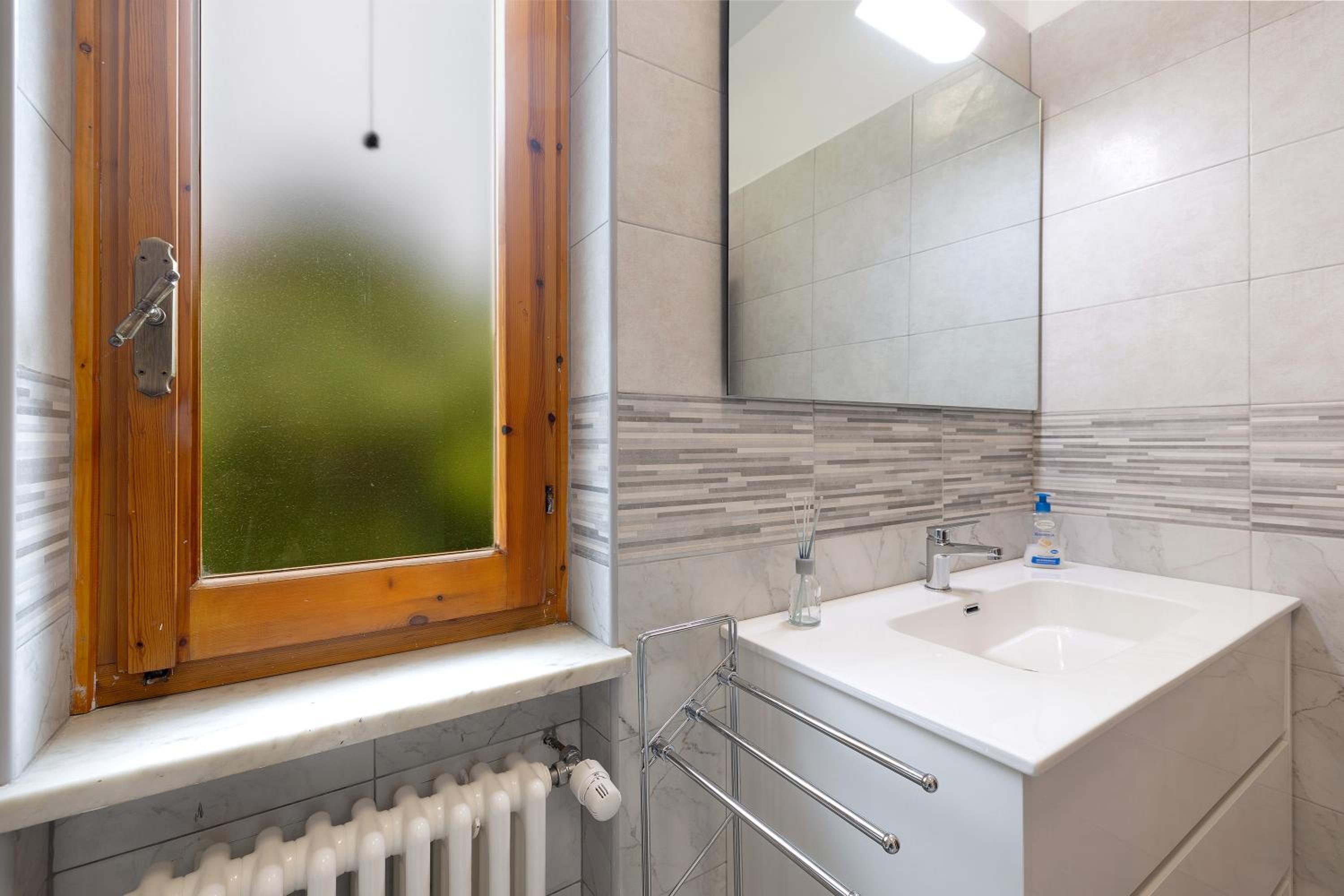 Elena e Joerg 2 en Vezzi Portio — bathroom