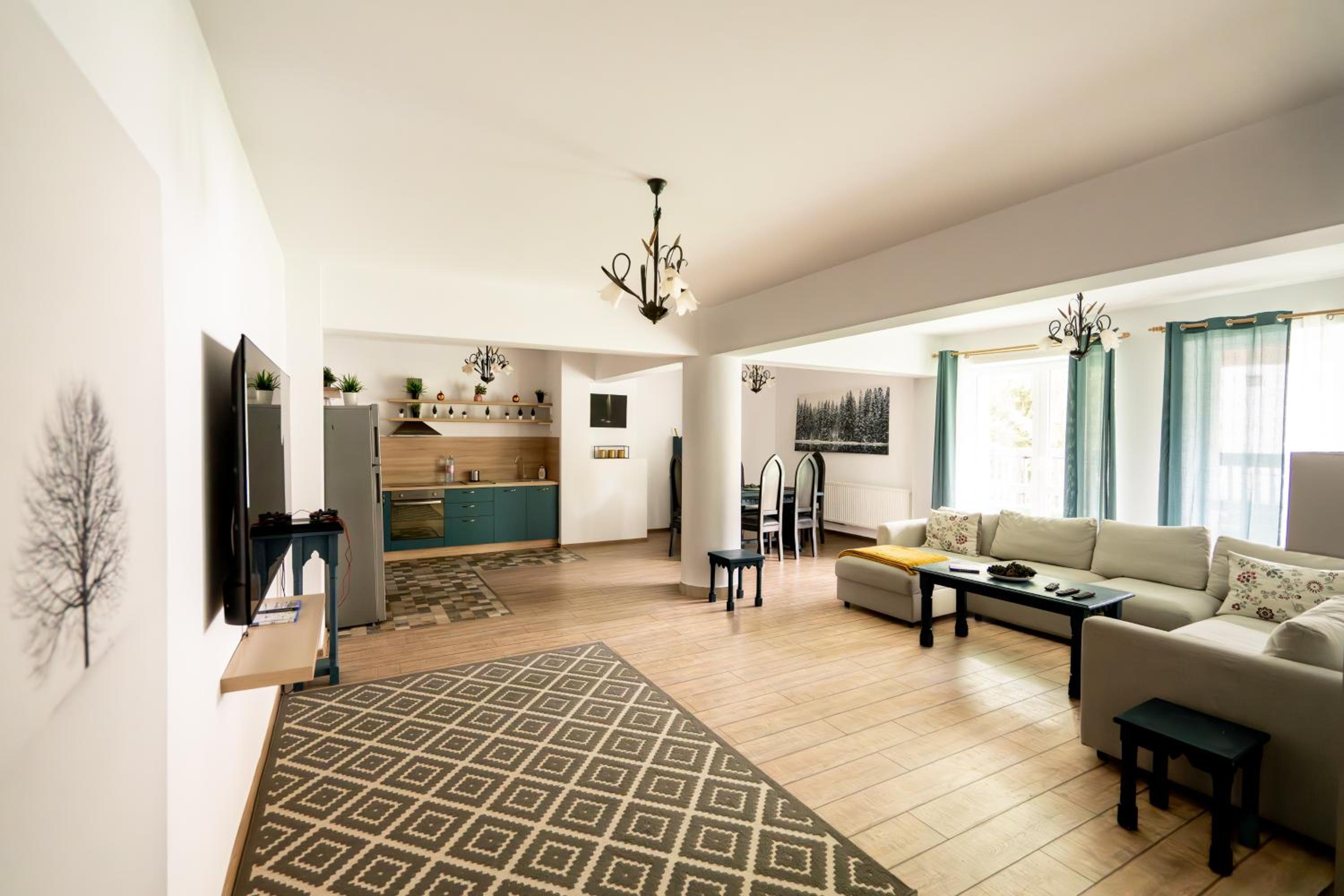 Dinvis Apartments
