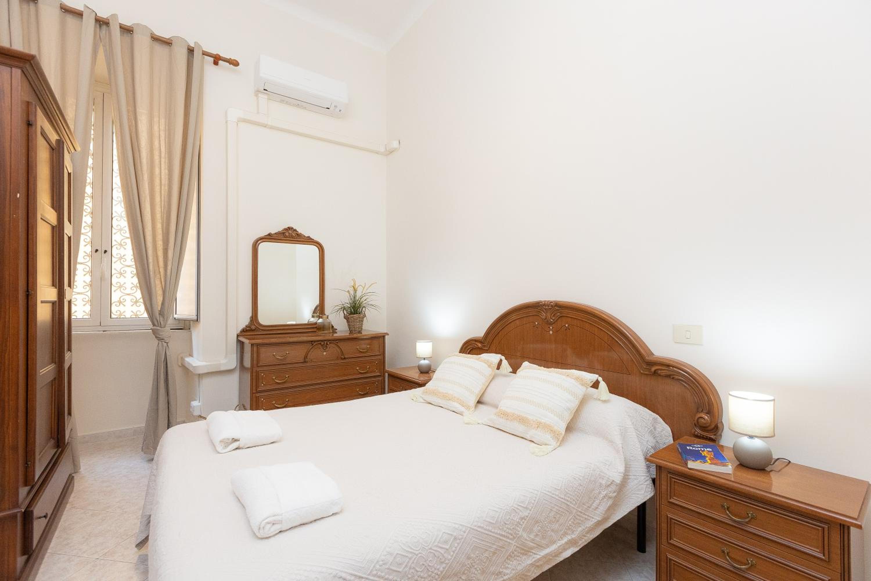 Pietroburgo by Rental in Rome