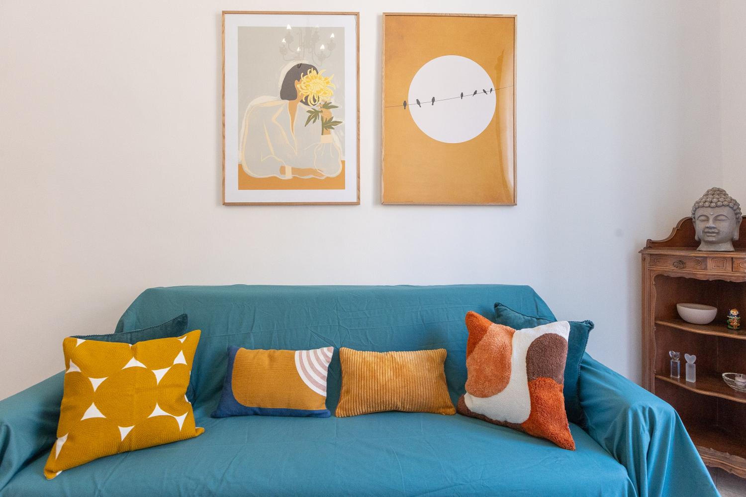 Pietroburgo by Rental in Rome
