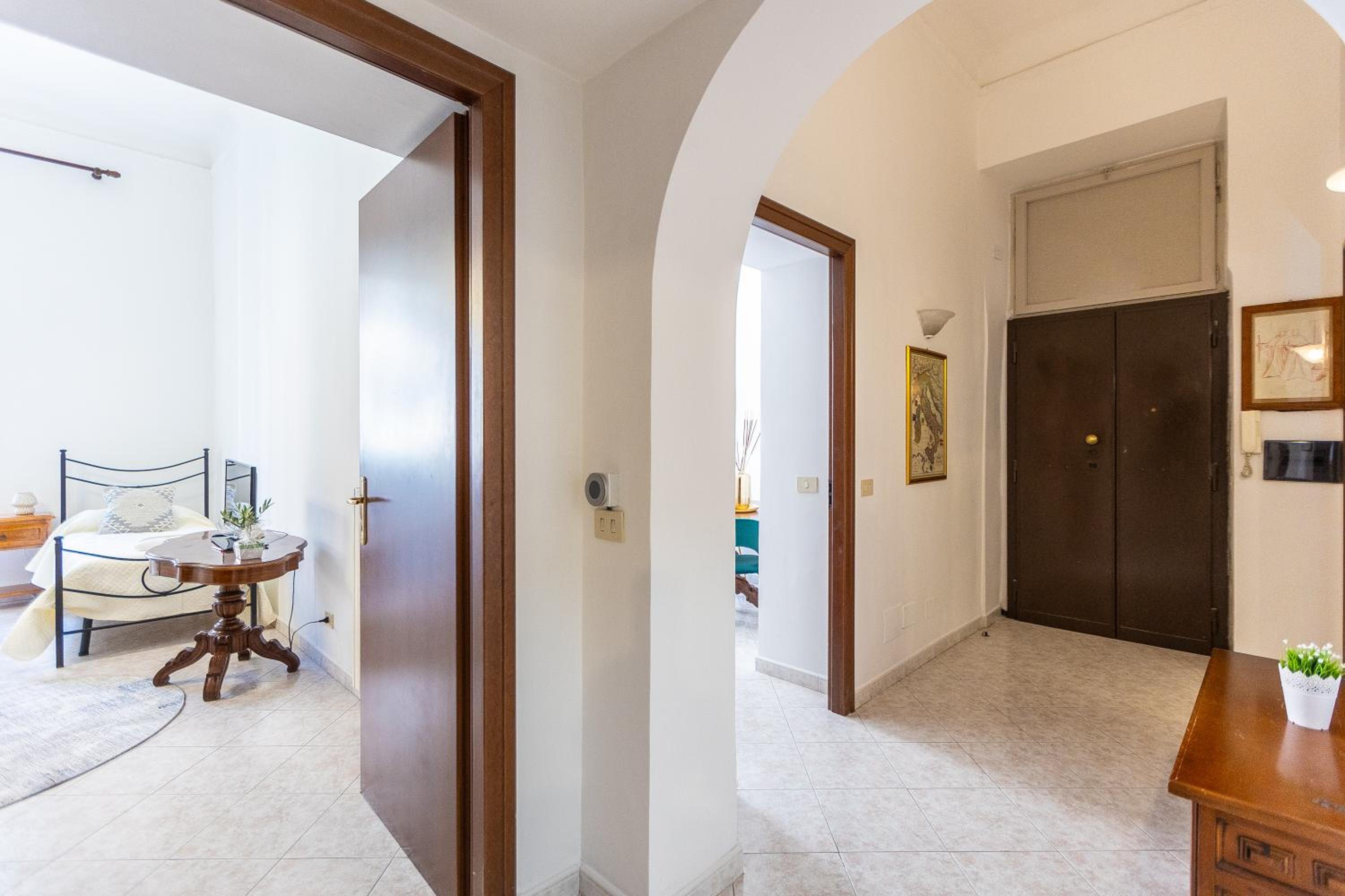 Pietroburgo by Rental in Rome