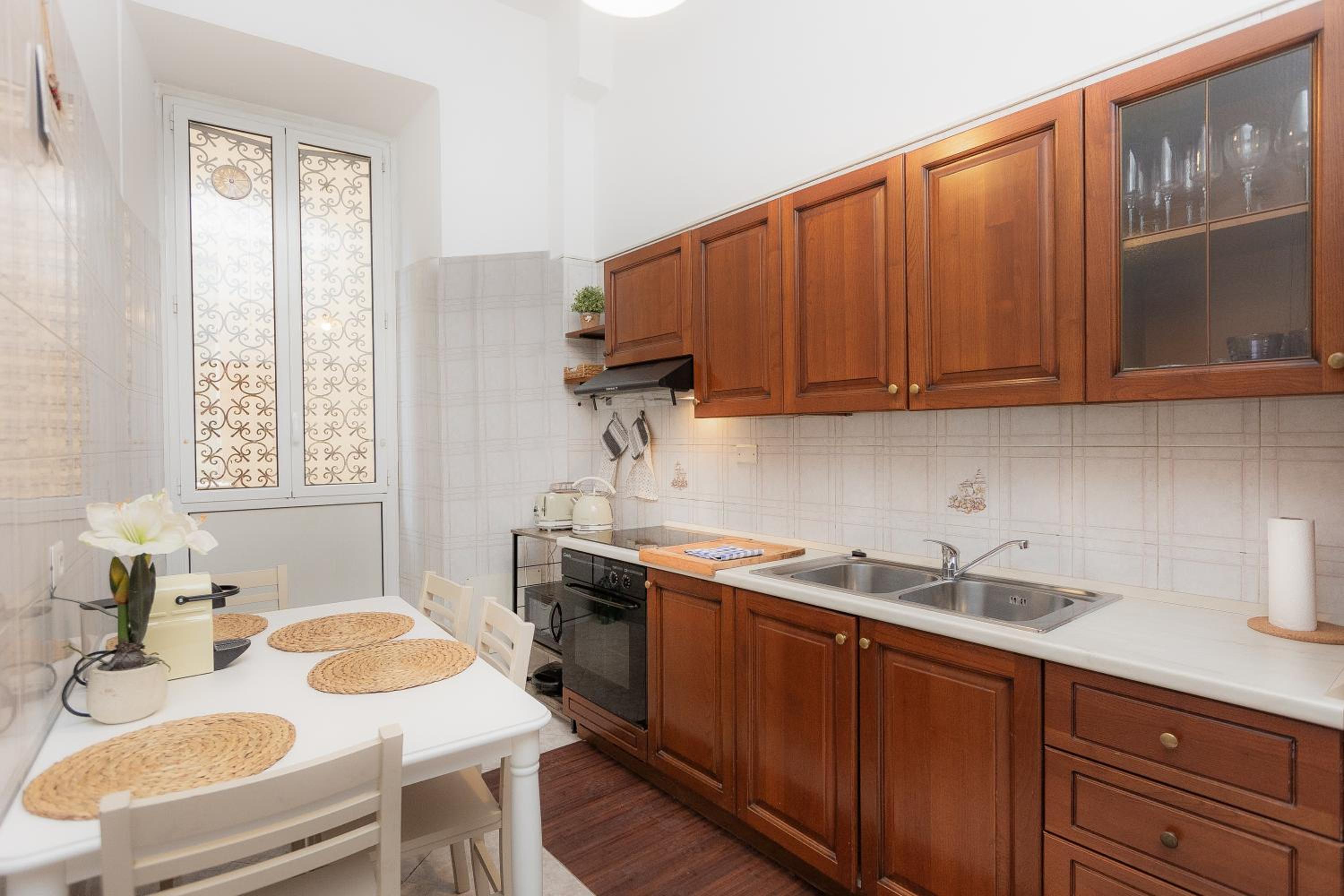 Pietroburgo by Rental in Rome