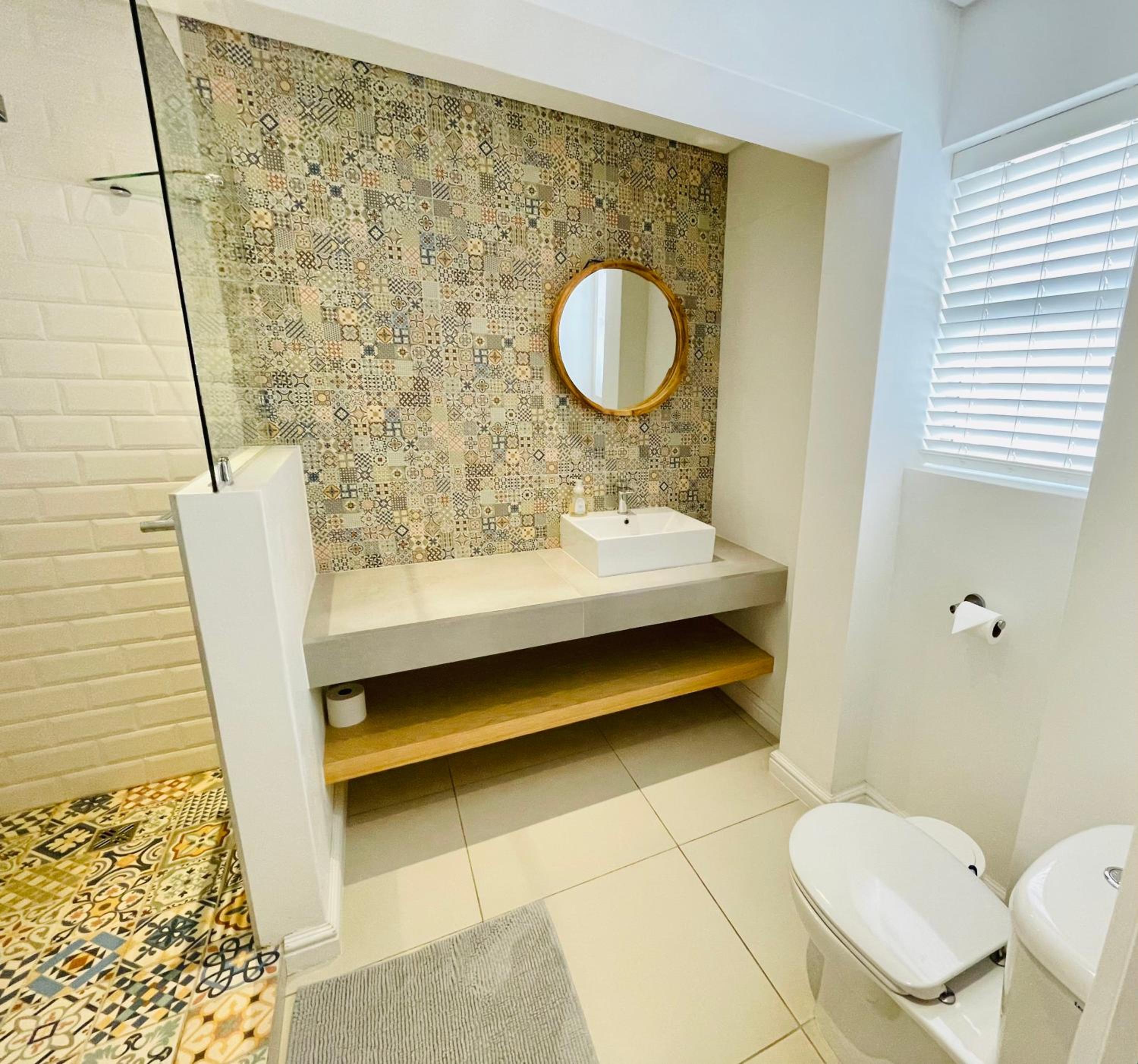 Hill Sea-View Apartment