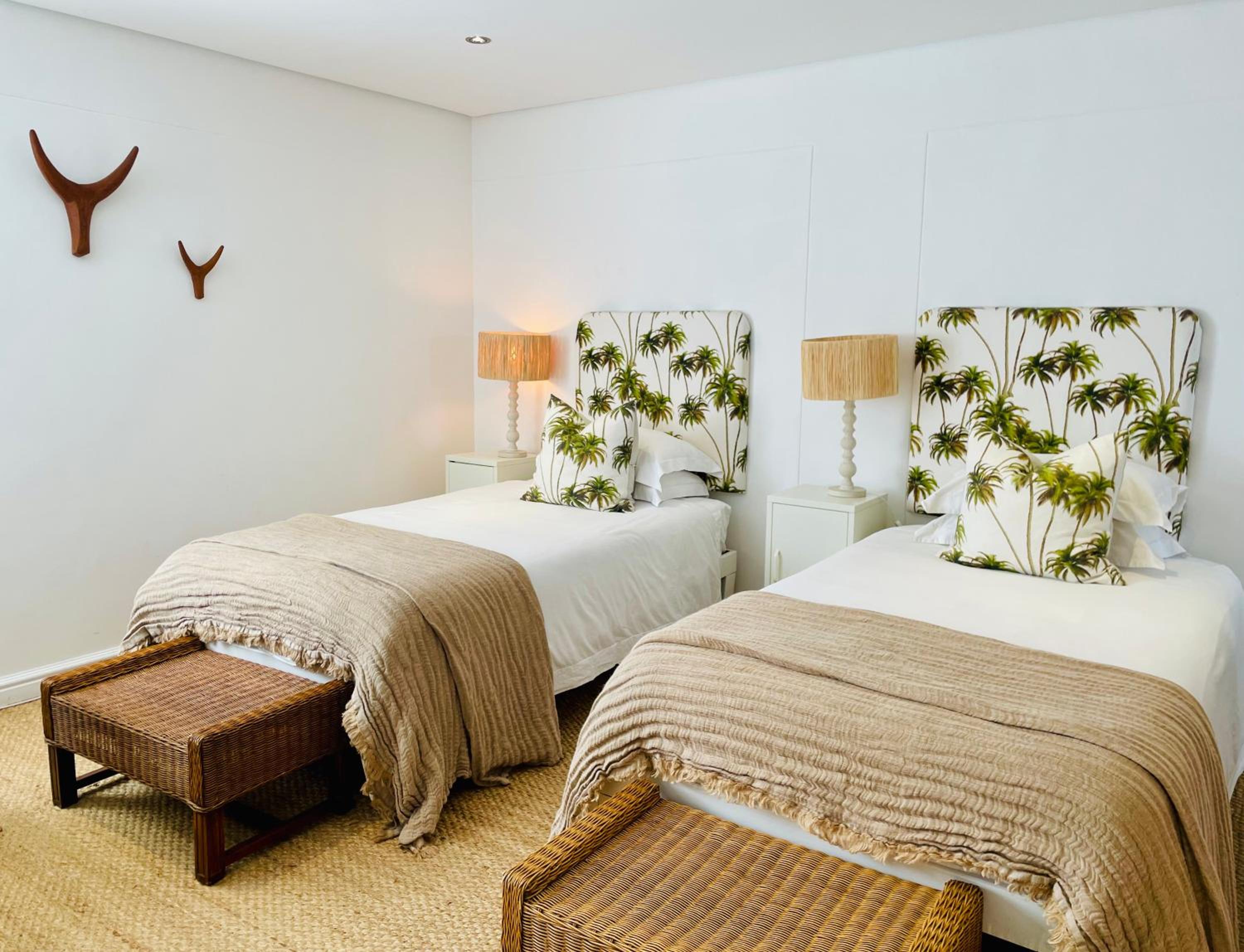 Hill Sea-View Apartment
