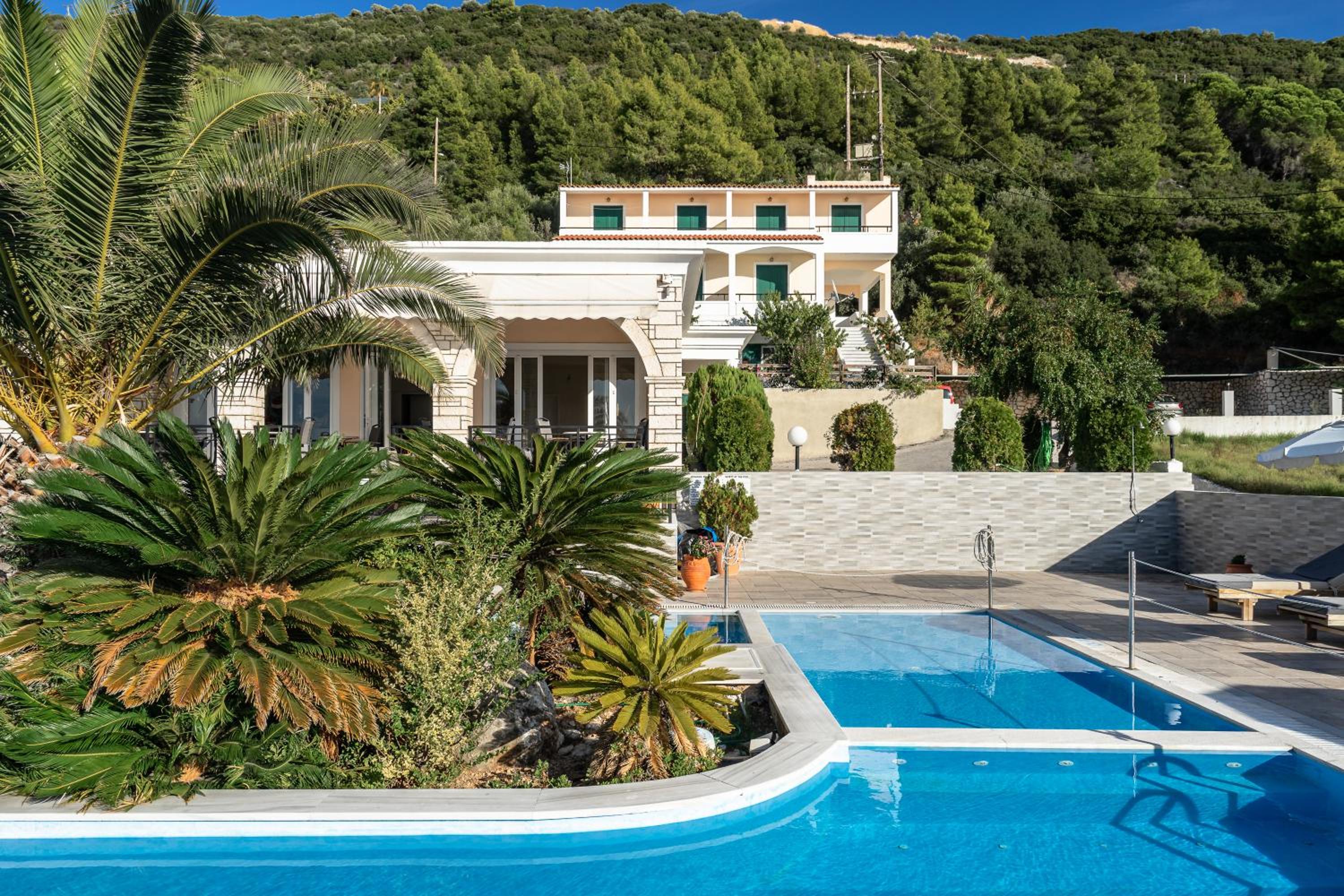 Sunset Triple 2 photo 2