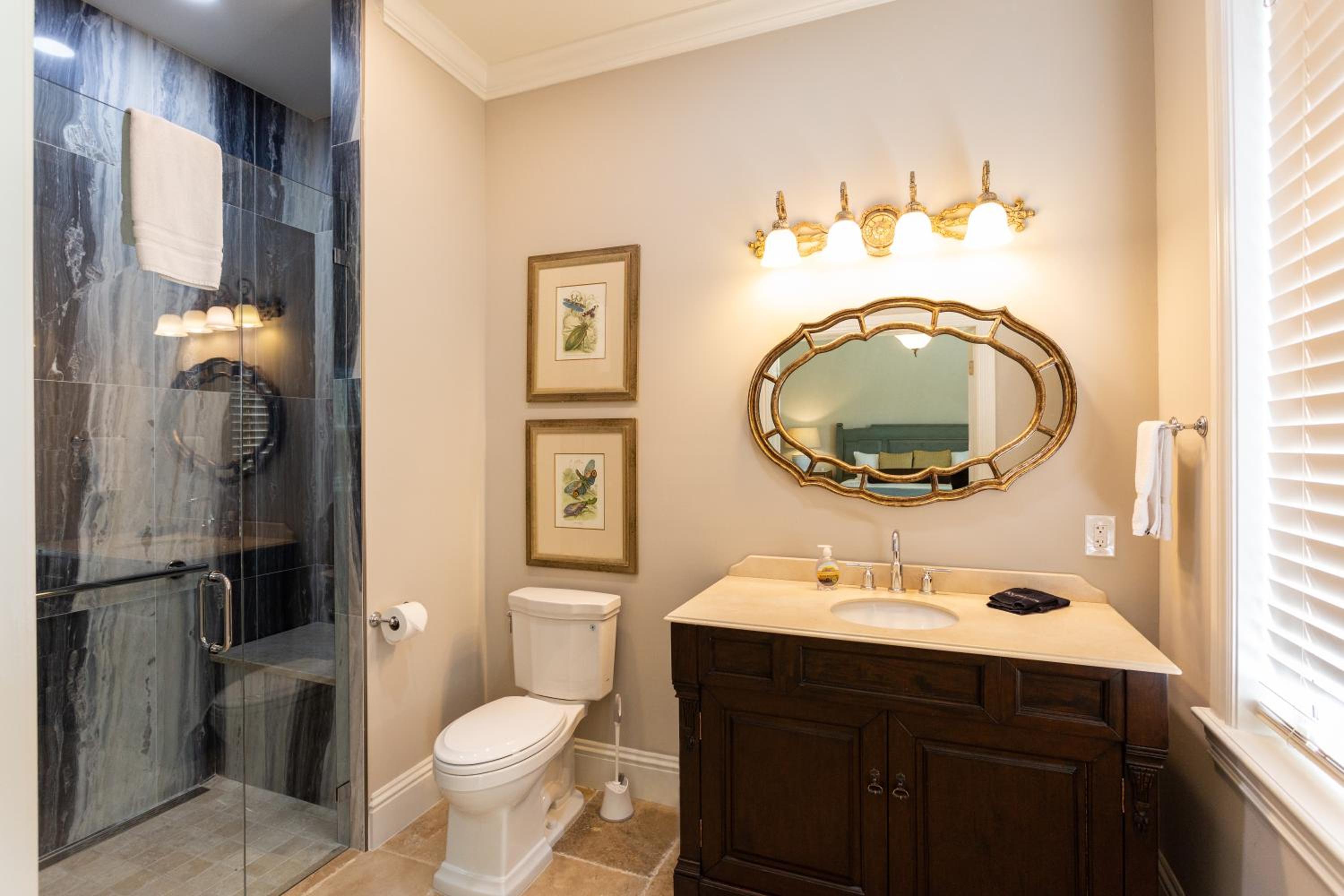 Knickerbocker Estate - Exclusive 9 BR Getaway in Naples! Enjoy Private Pool, Outdoor Dining and Expansive Grounds Experience Tranquility with Easy Access t view 3