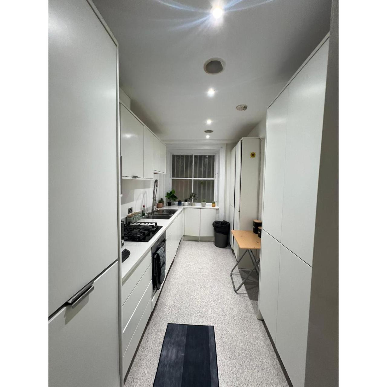 Fabulous 3 Bed Flat Near Edgware Road Station