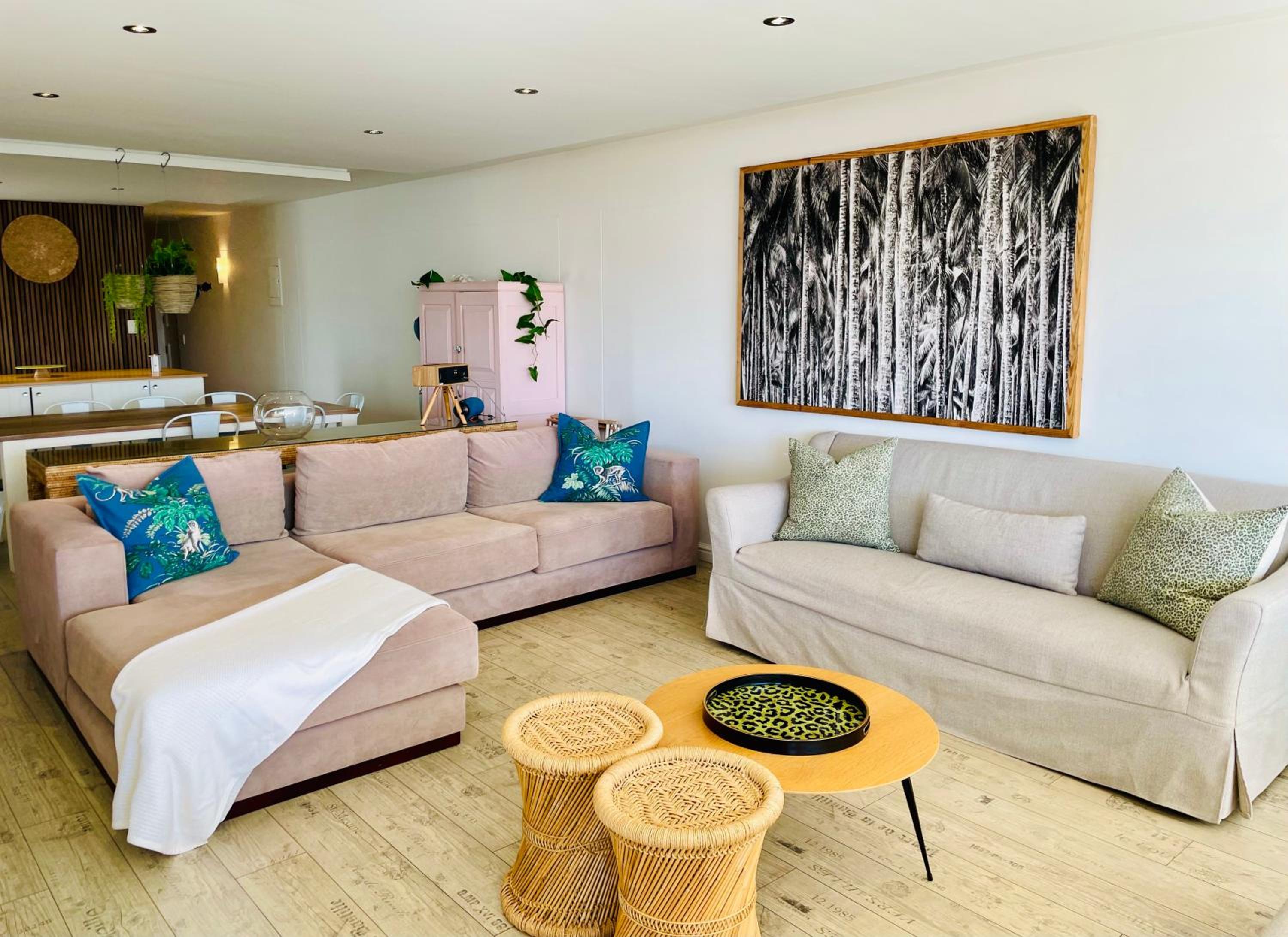 Hill Sea-View Apartment