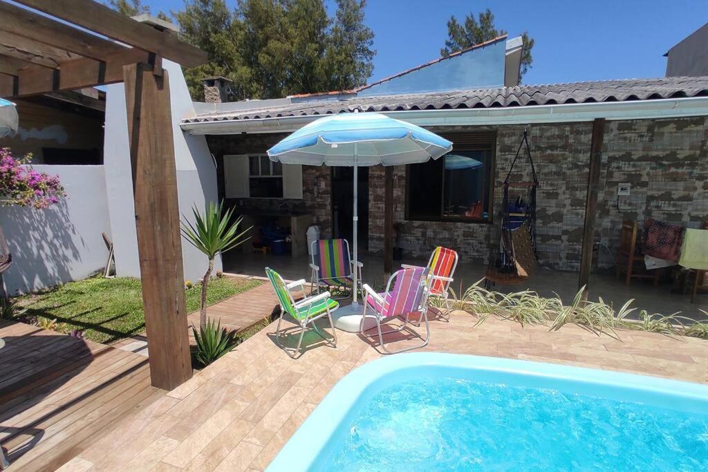 Casa com piscina pertinho do mar Centro de Mariluz
