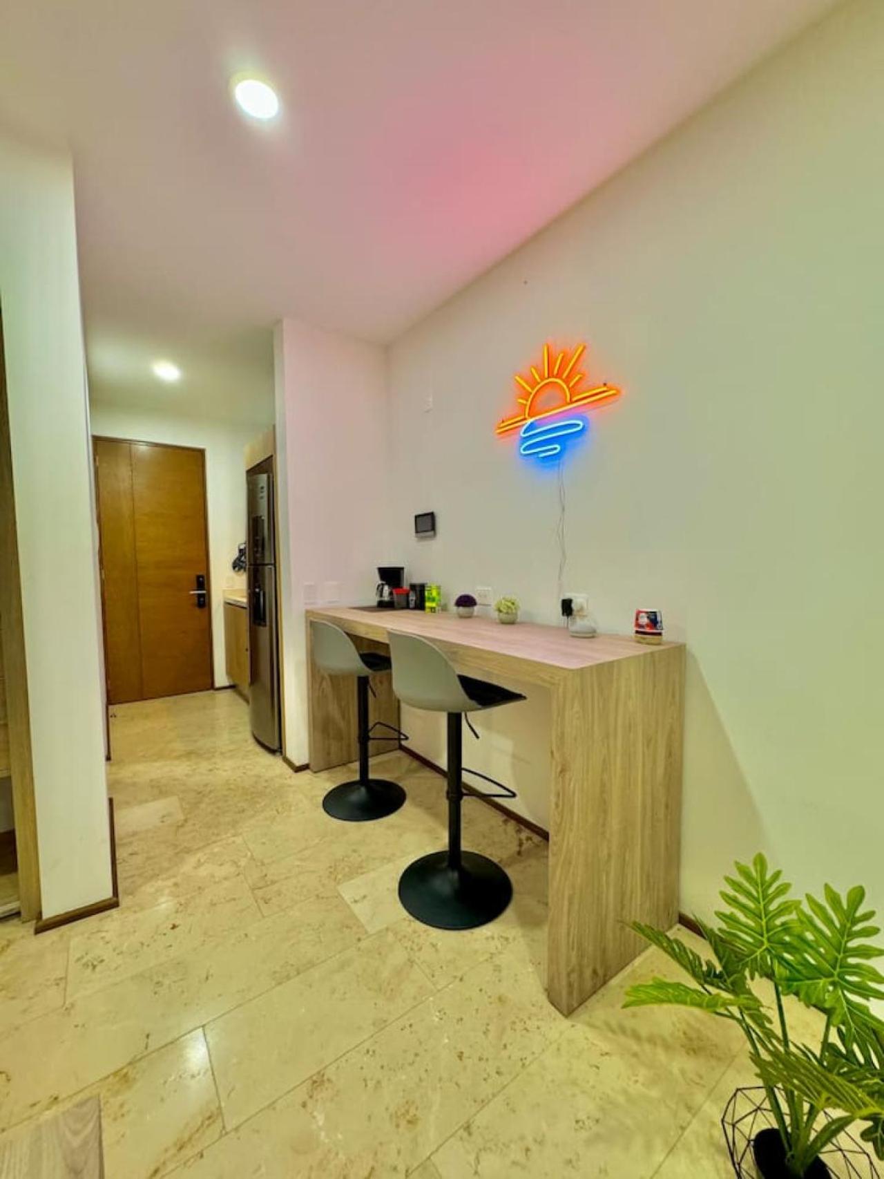 Vista al mar, infinity pool, jacuzzi, sauna, gym view 5