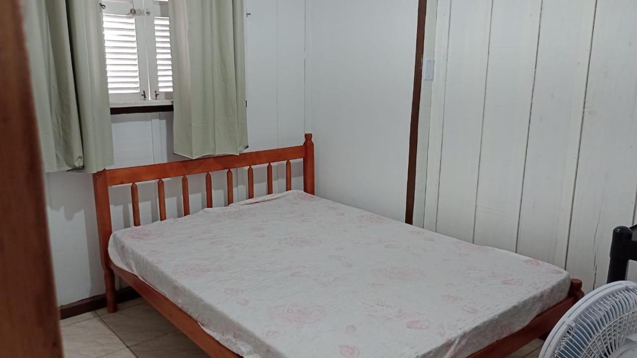 Casa na praia com piscina pontal do Paraná
