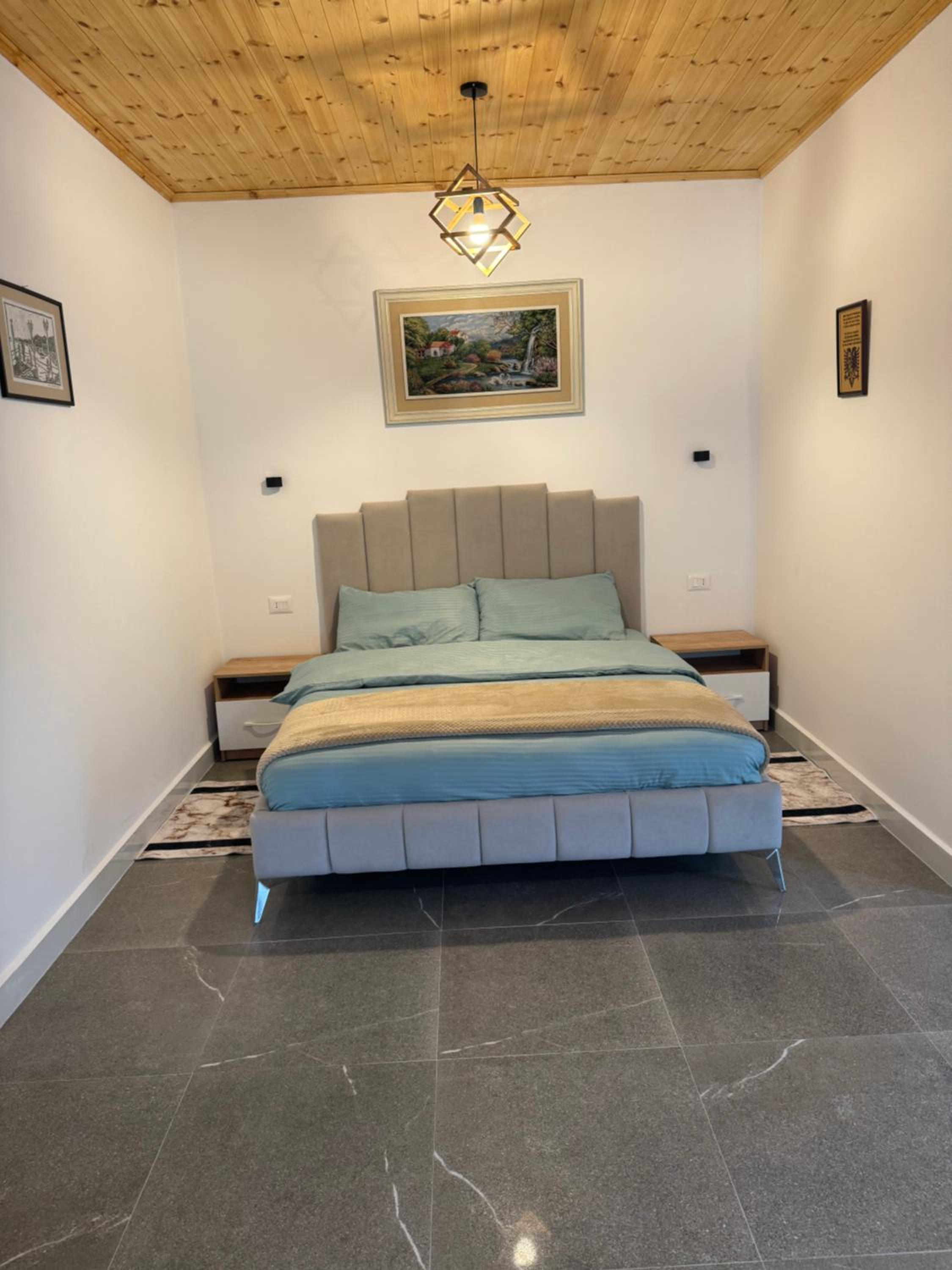 Qyteza Guest House & Camping