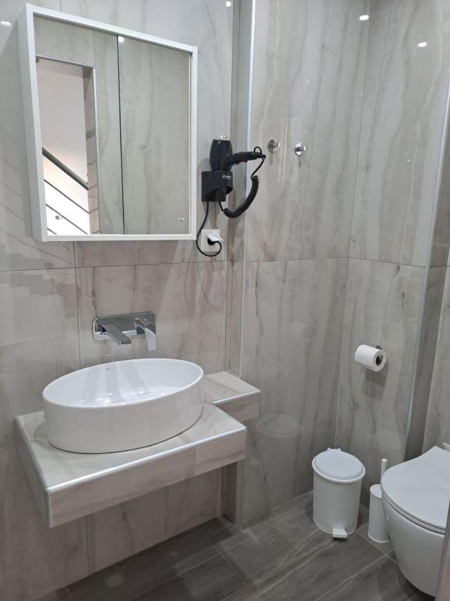 Apollon Luxury Rooms