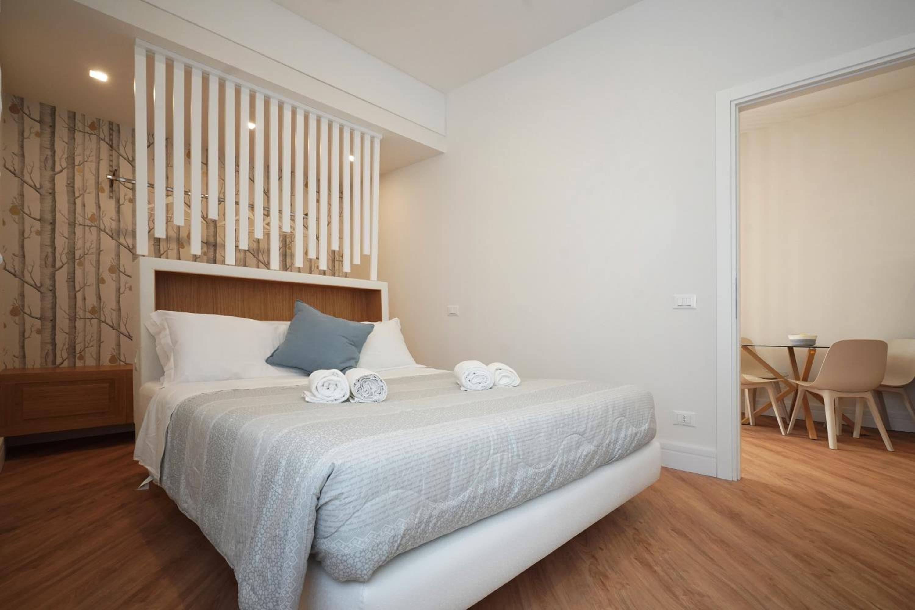 Peaceful 2 Bedrooms with patio, near Metro A