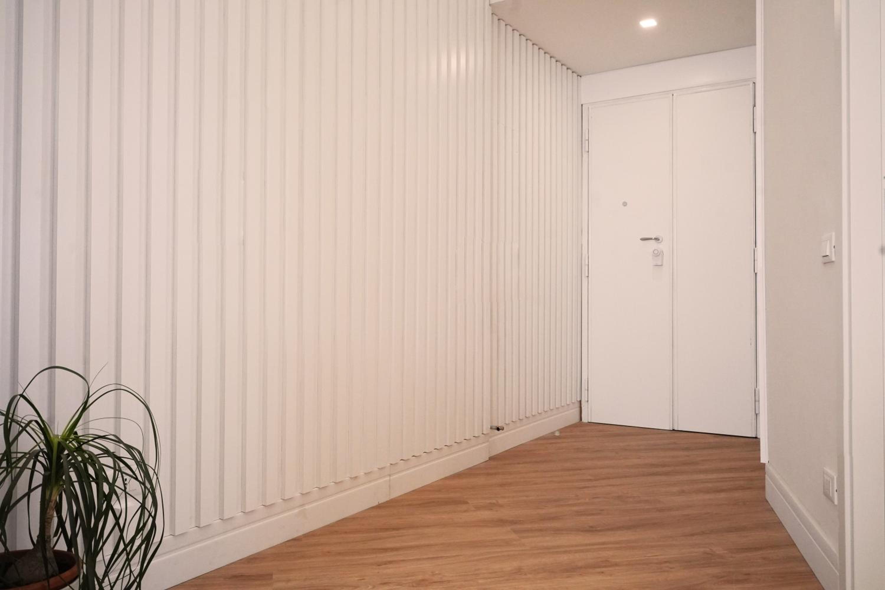 Peaceful 2 Bedrooms with patio, near Metro A